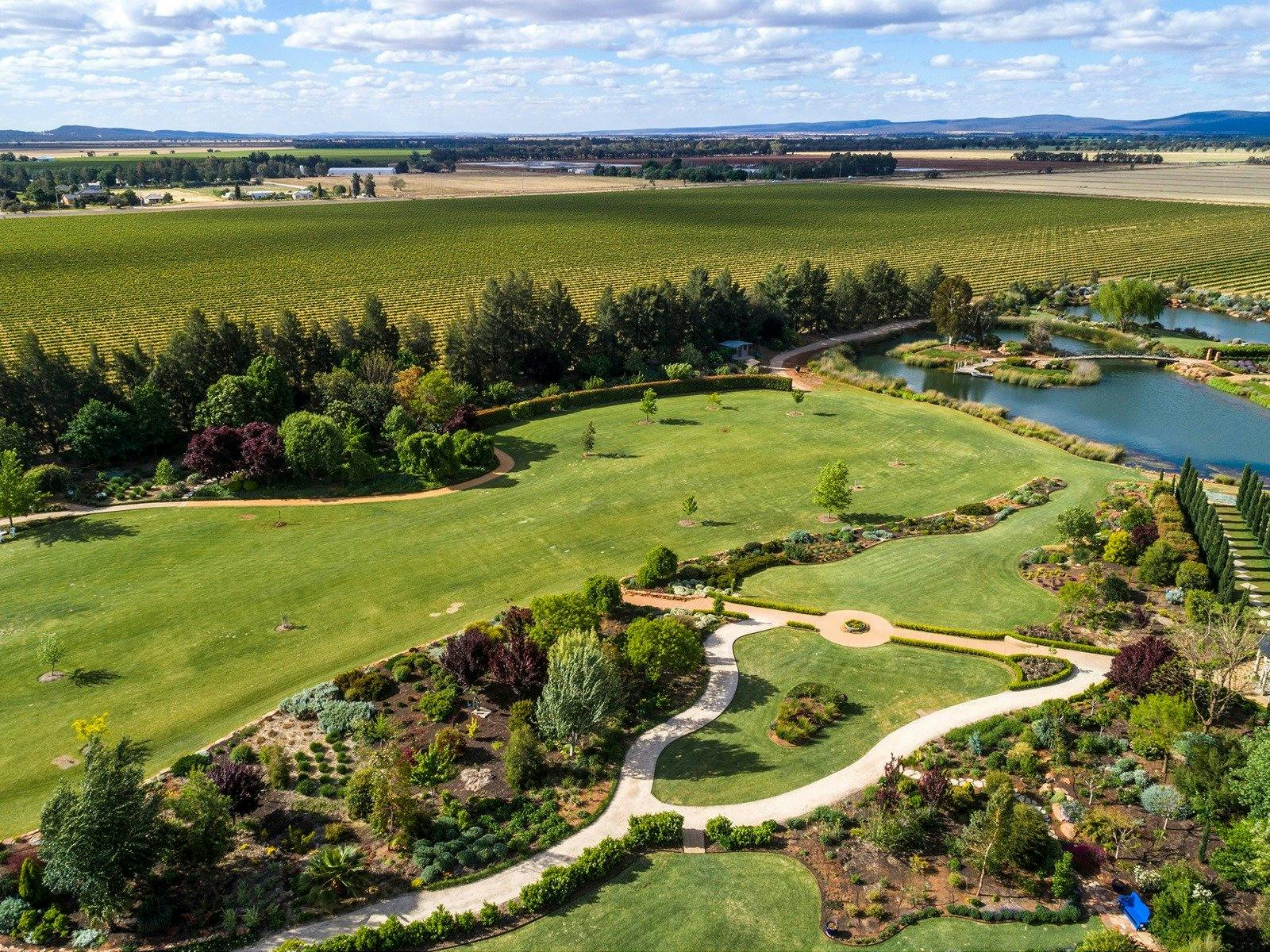 De Bortoli Garden Tours