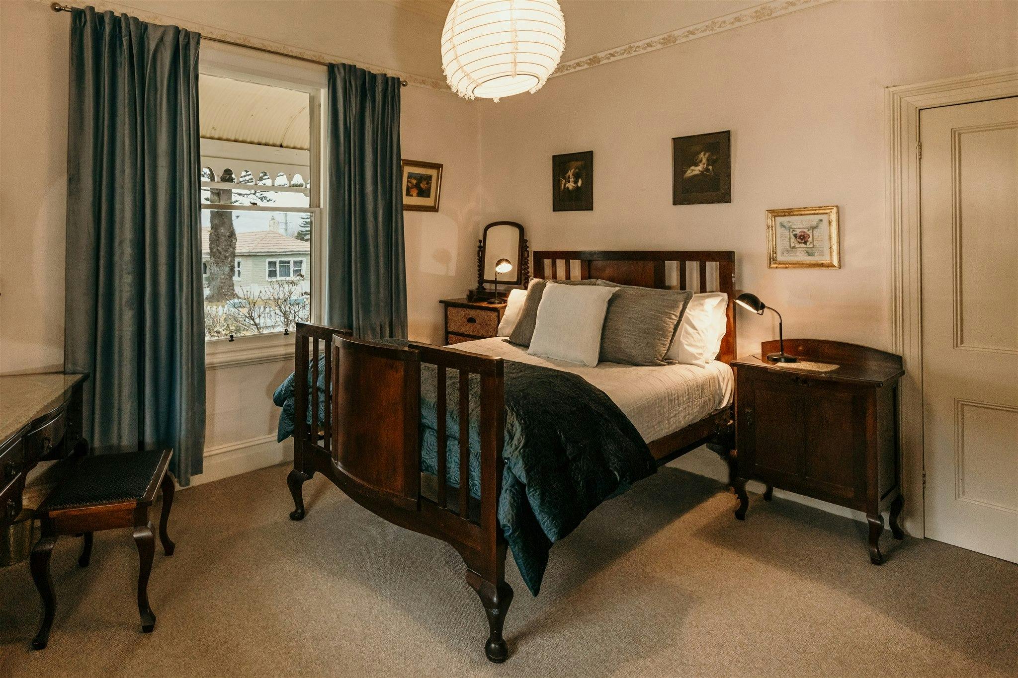 double bed, 3 bedrooms in total, a loved family home