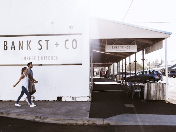 Bank St & Co