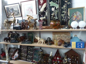 Antiques & Collectables