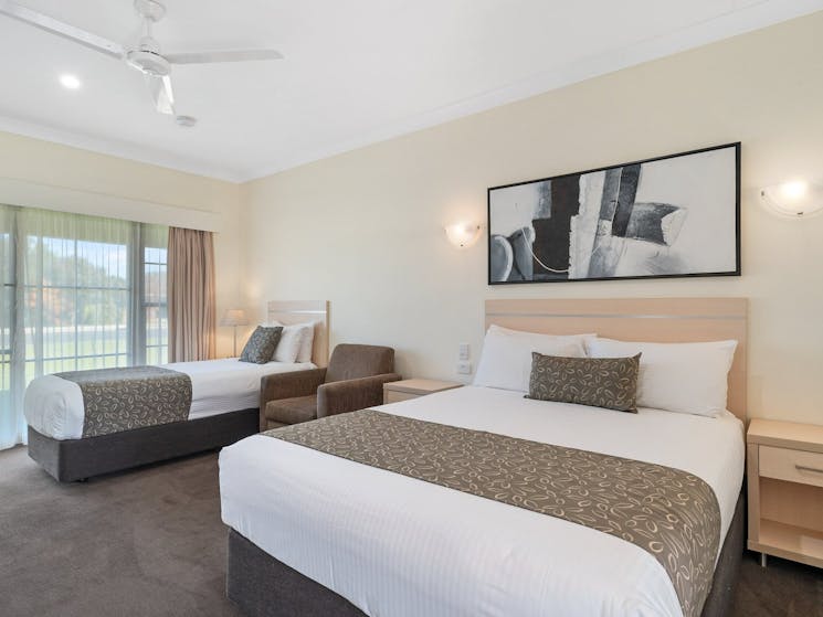 Refurbished Superior Twin Suite at heritage Motor Inn Corowa