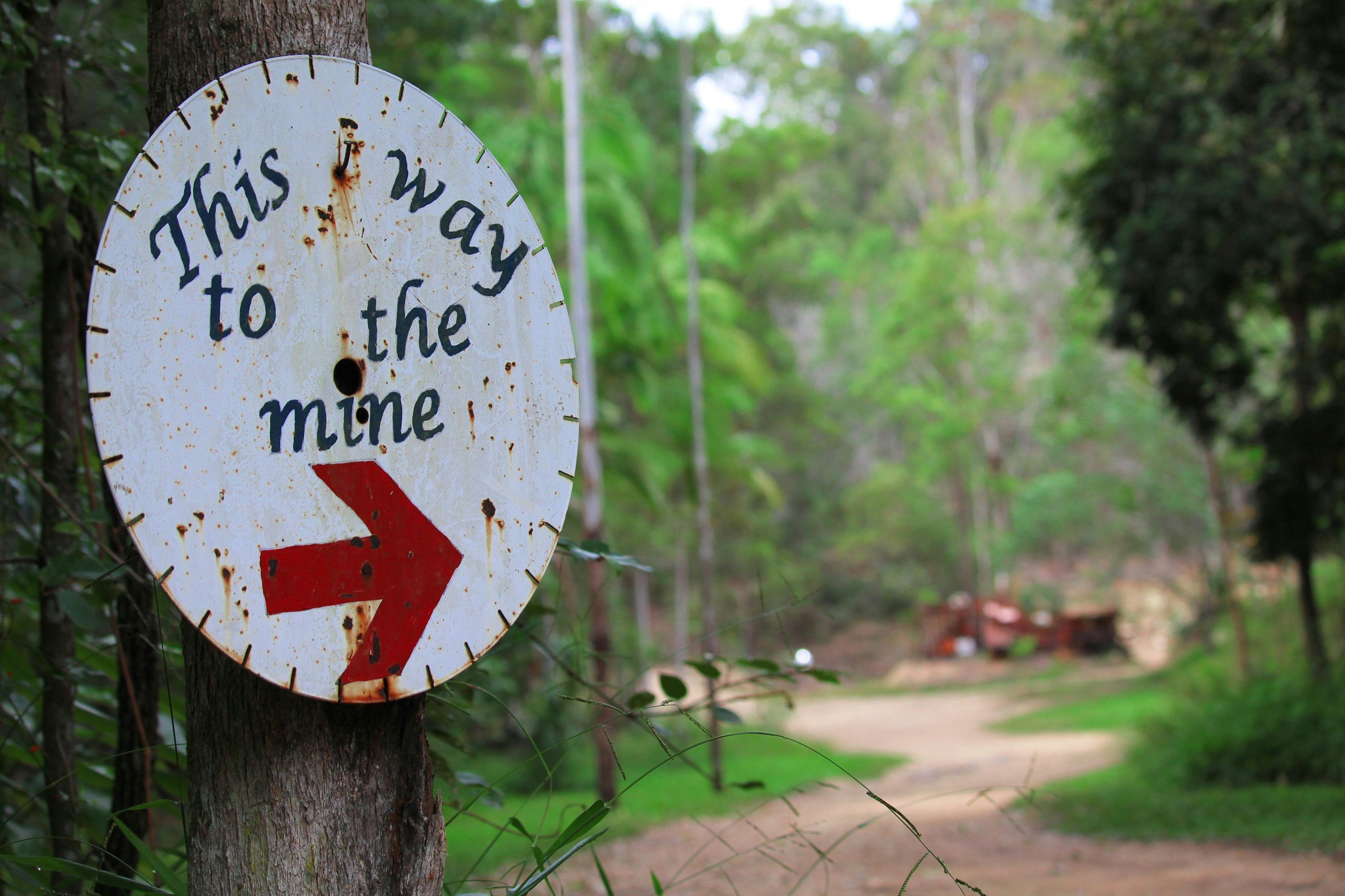 The way to the mine!