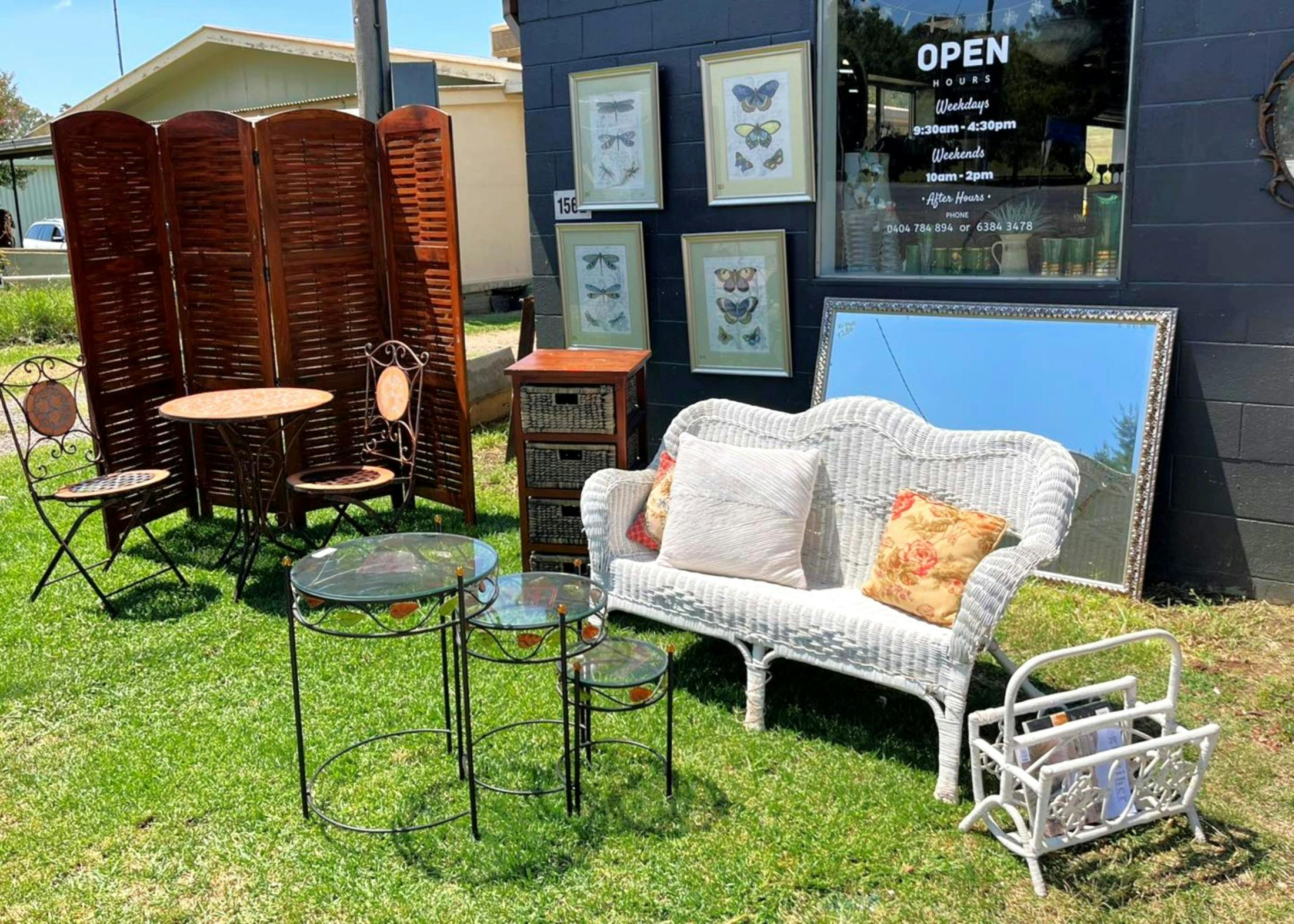 Outside at Wombat 2nds