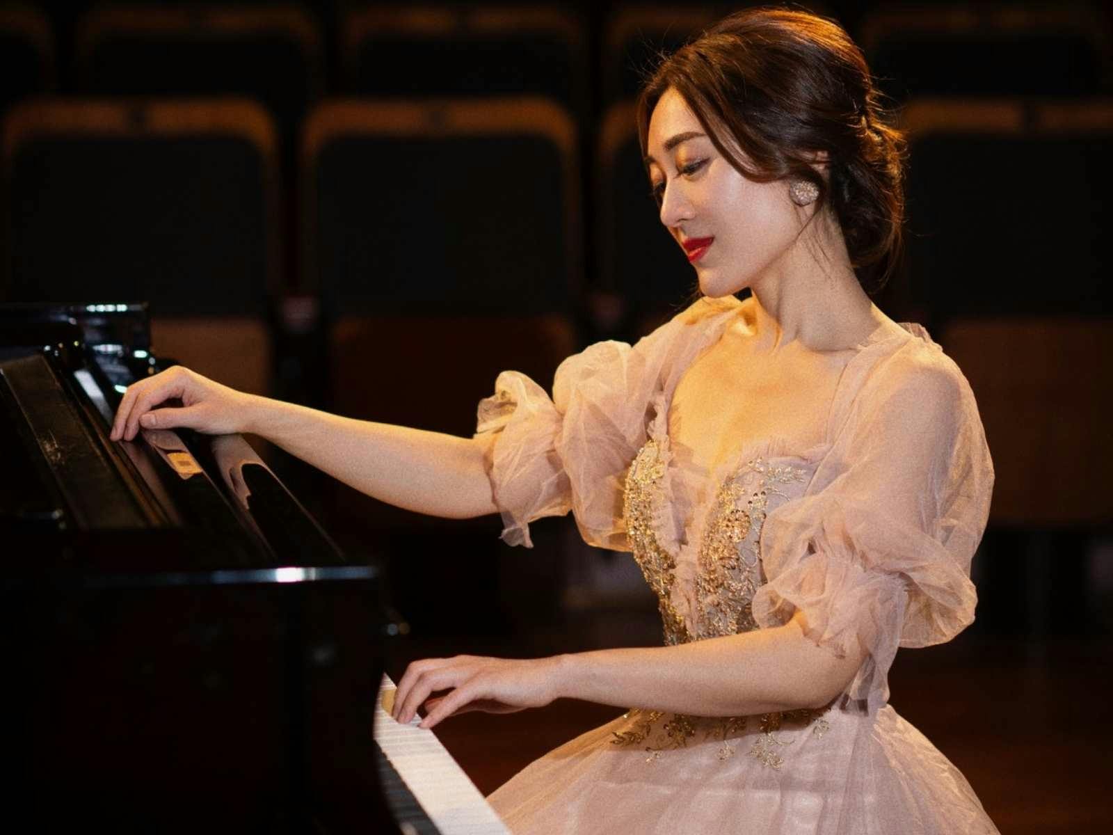 Pianist Joanna Li