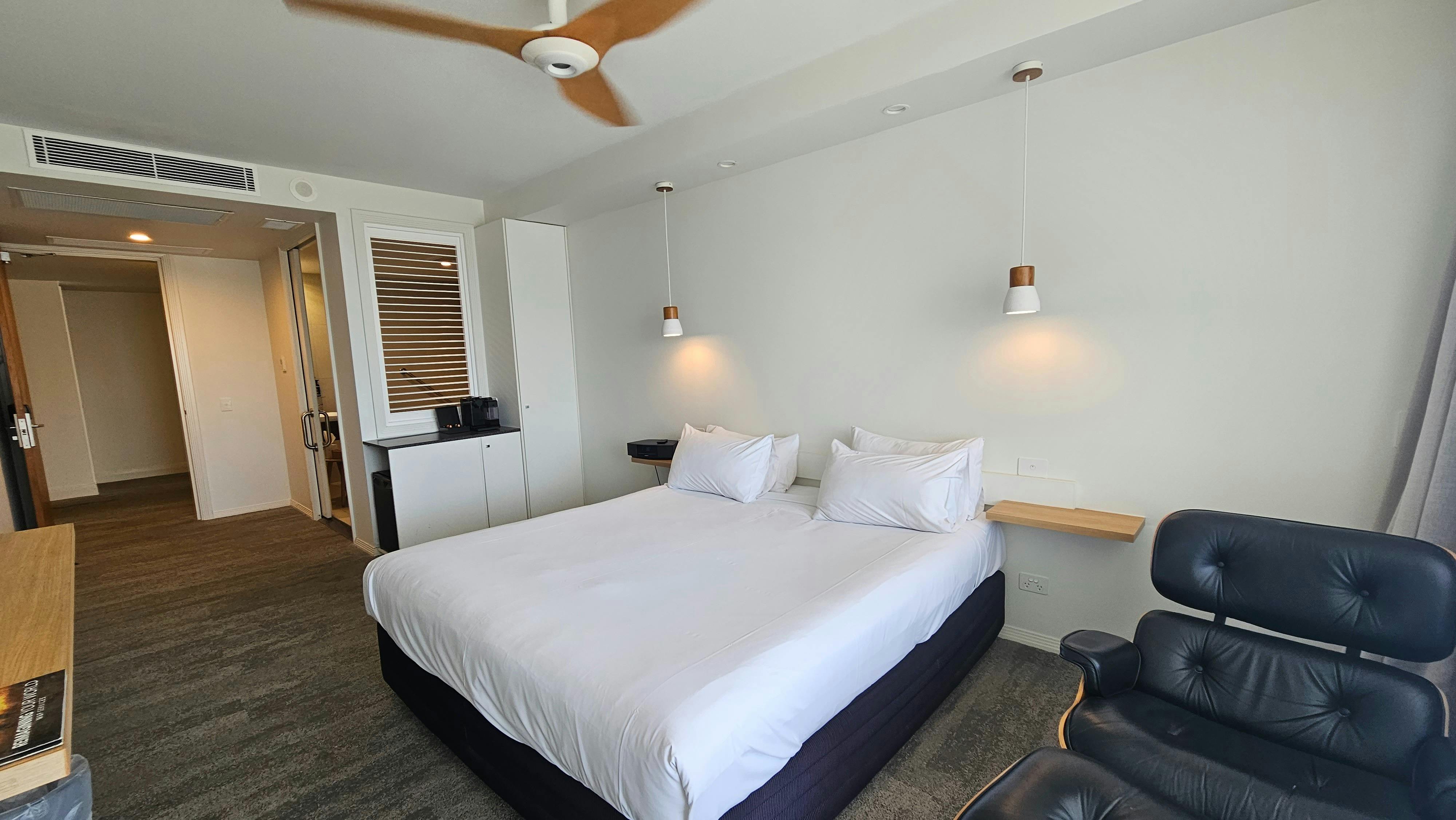 Designer King – Accessible Room