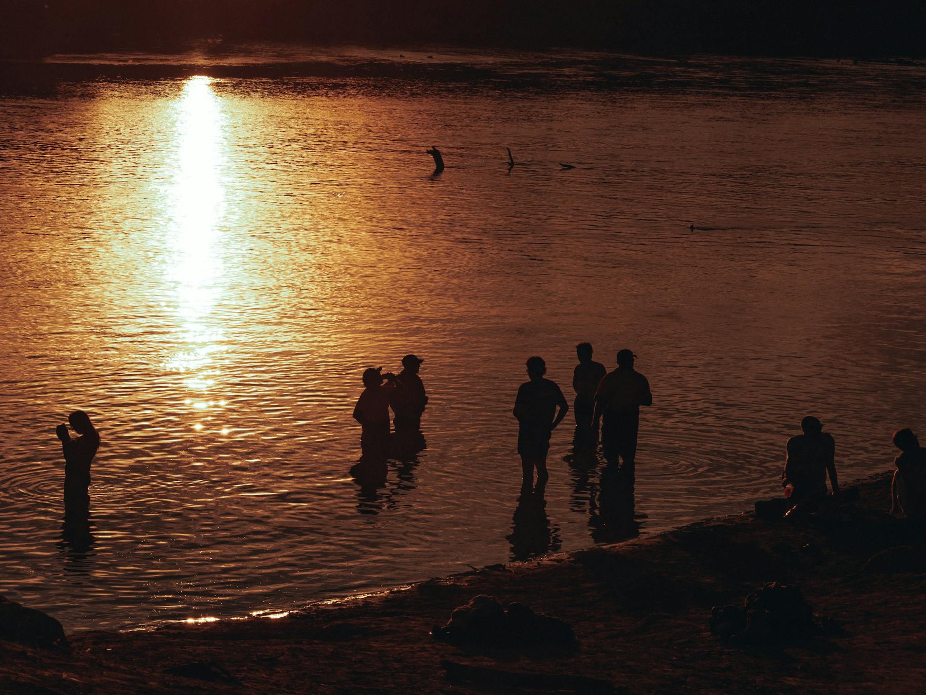 Patrons on the Murray River