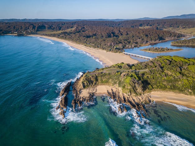 Cuttagee Beach and Lake