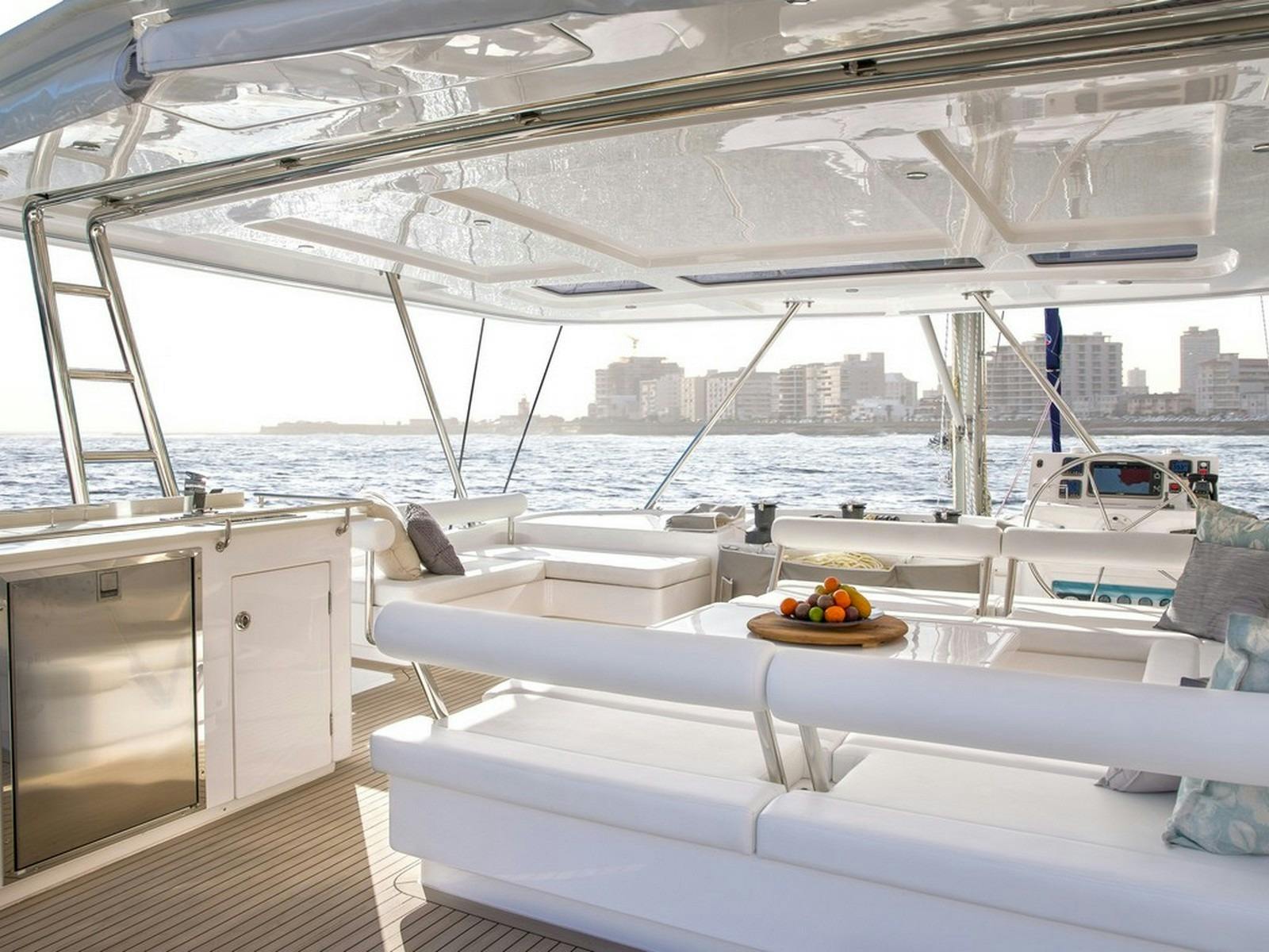 Leopard 58 - upstairs flybridge