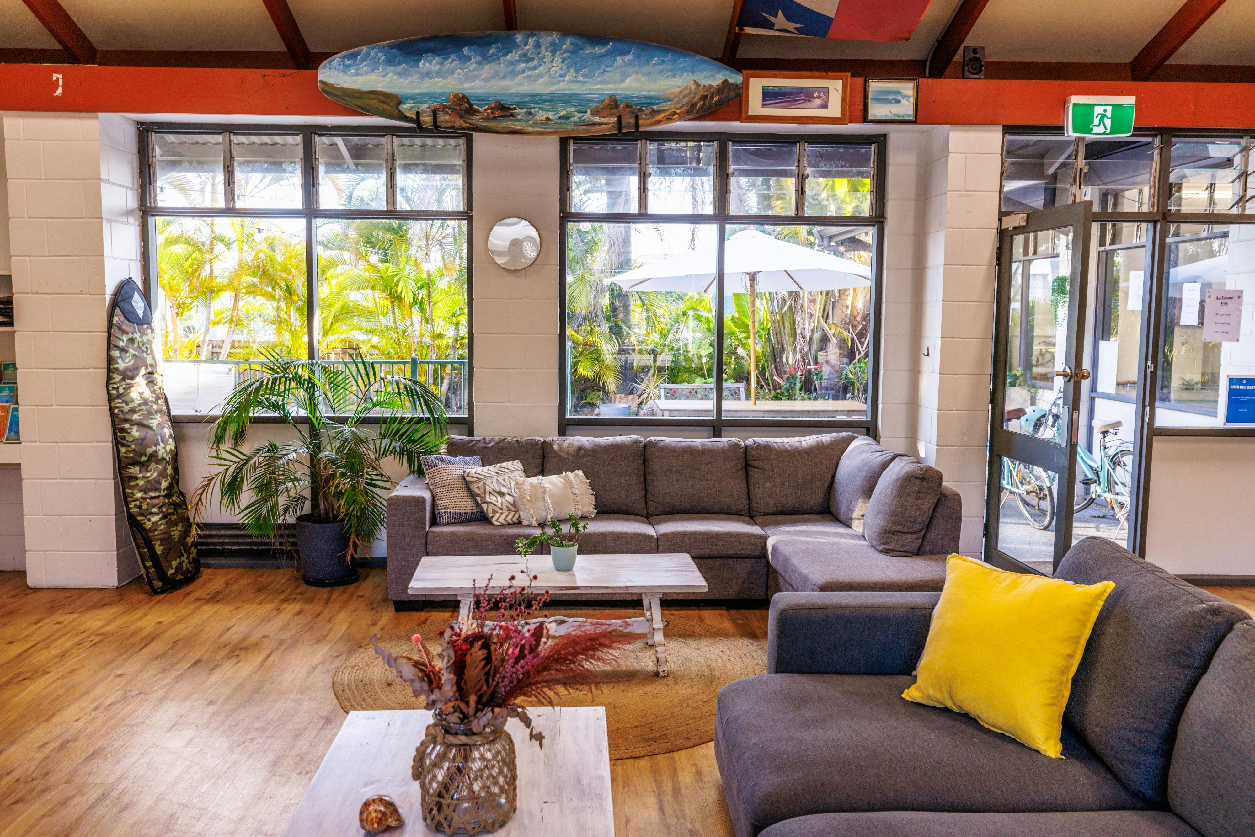 YHA Coolangatta lounge