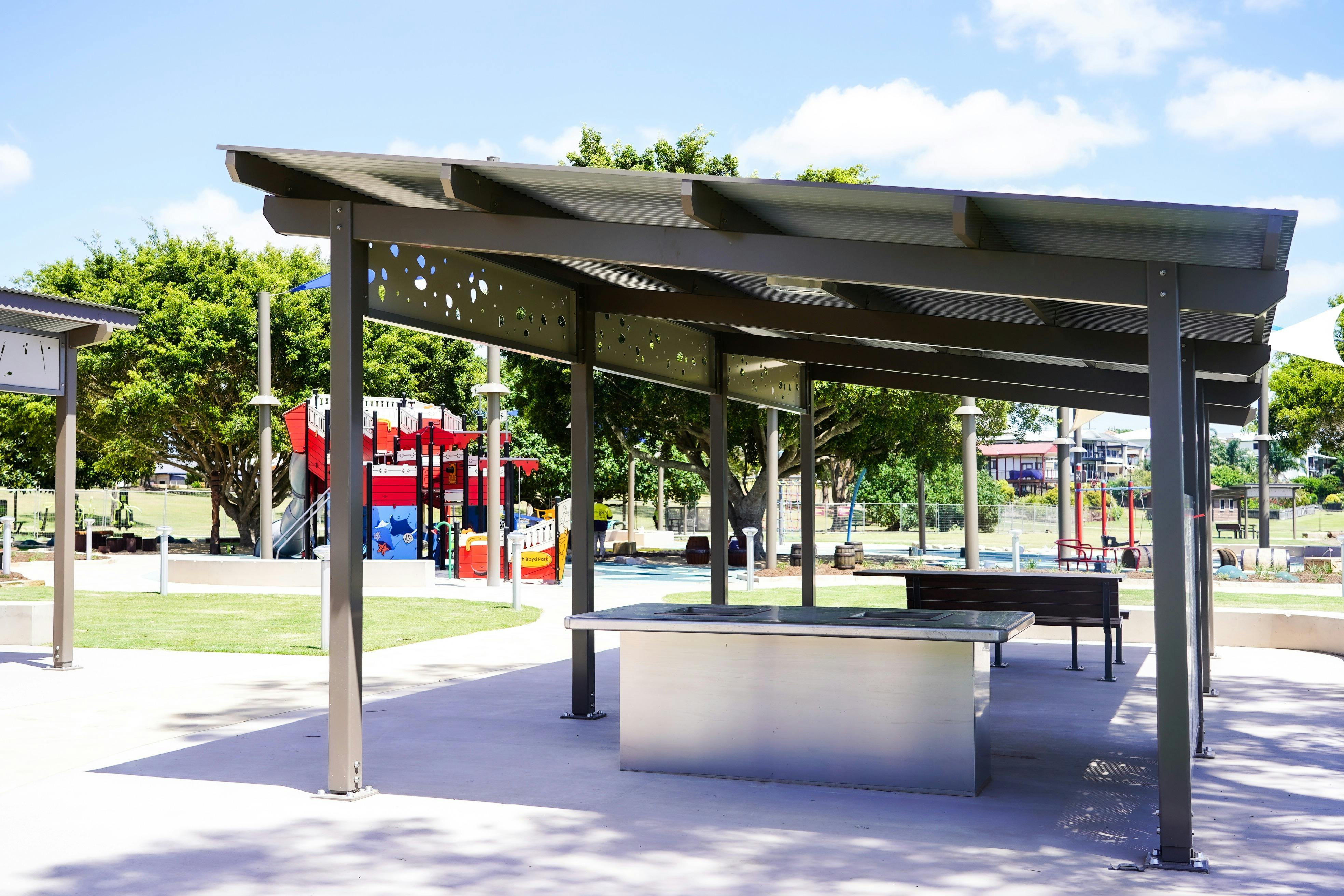 Family fun at Beth Boyd Park, Thorneside – picnic, BBQs & playground by Moreton Bay.