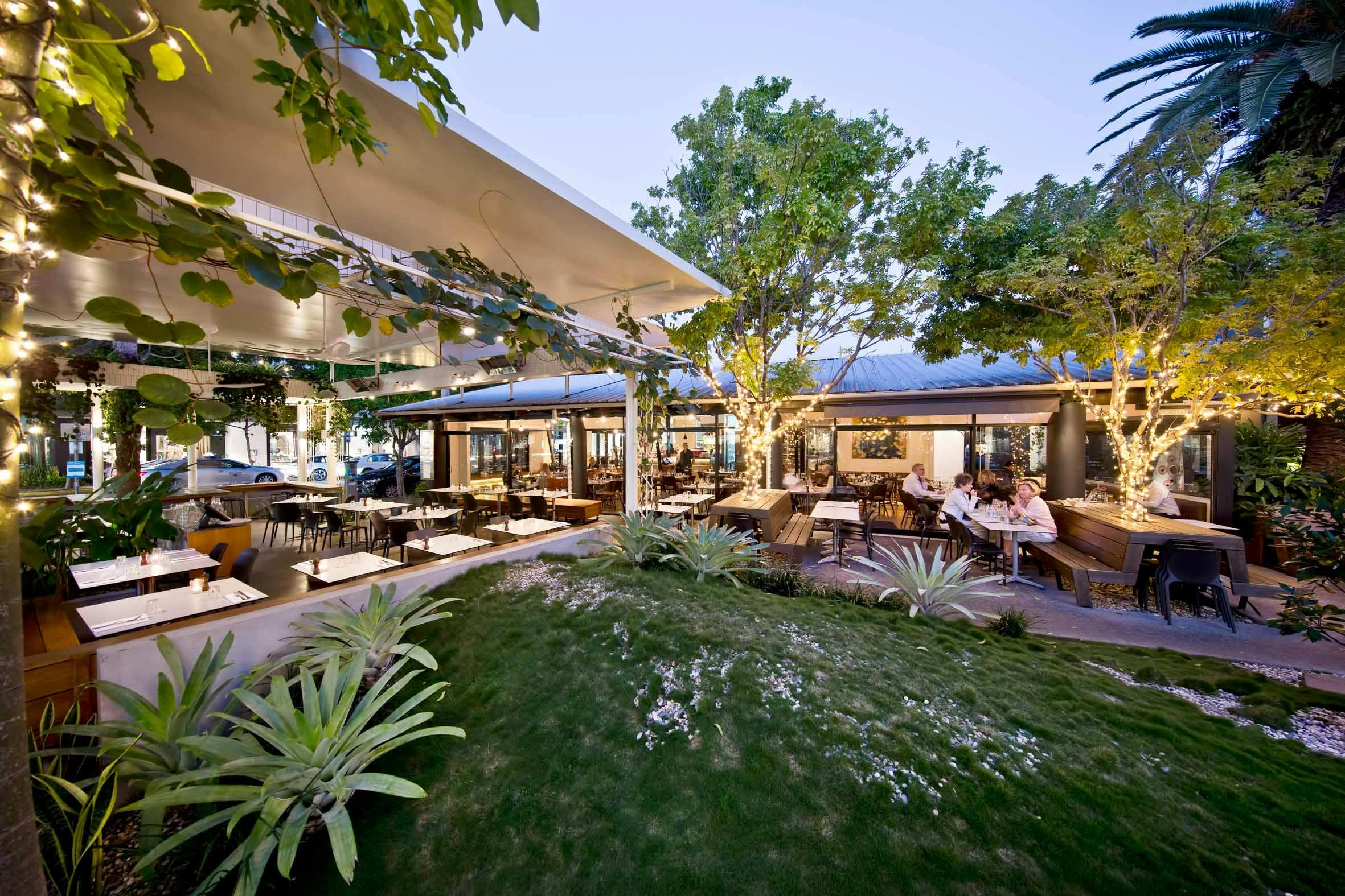 Harvey's Bar & Bistro