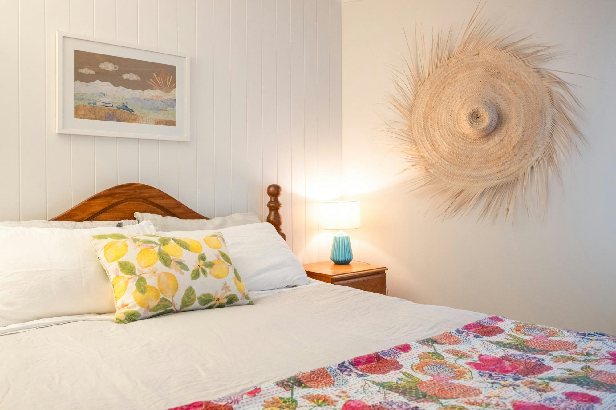 Bedroom 1 - Queen bed, linen sheets