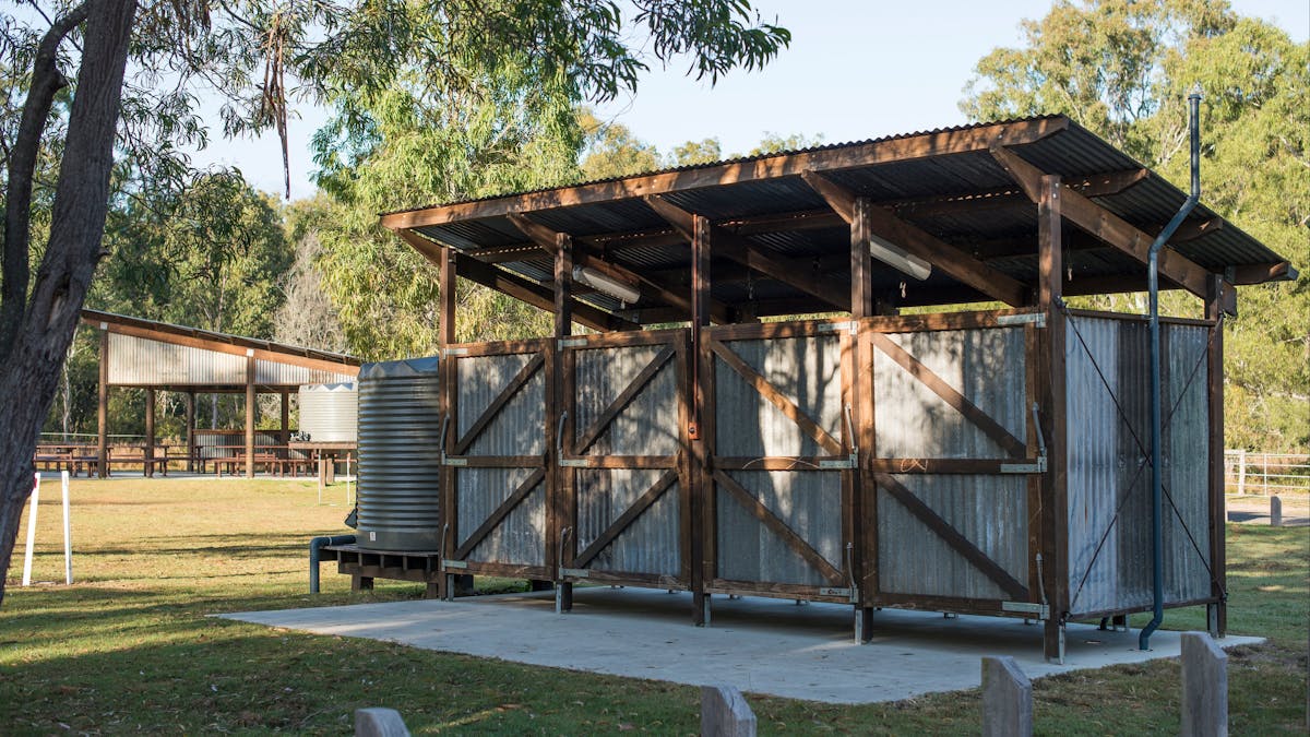Shower facilities, Hardings Paddock