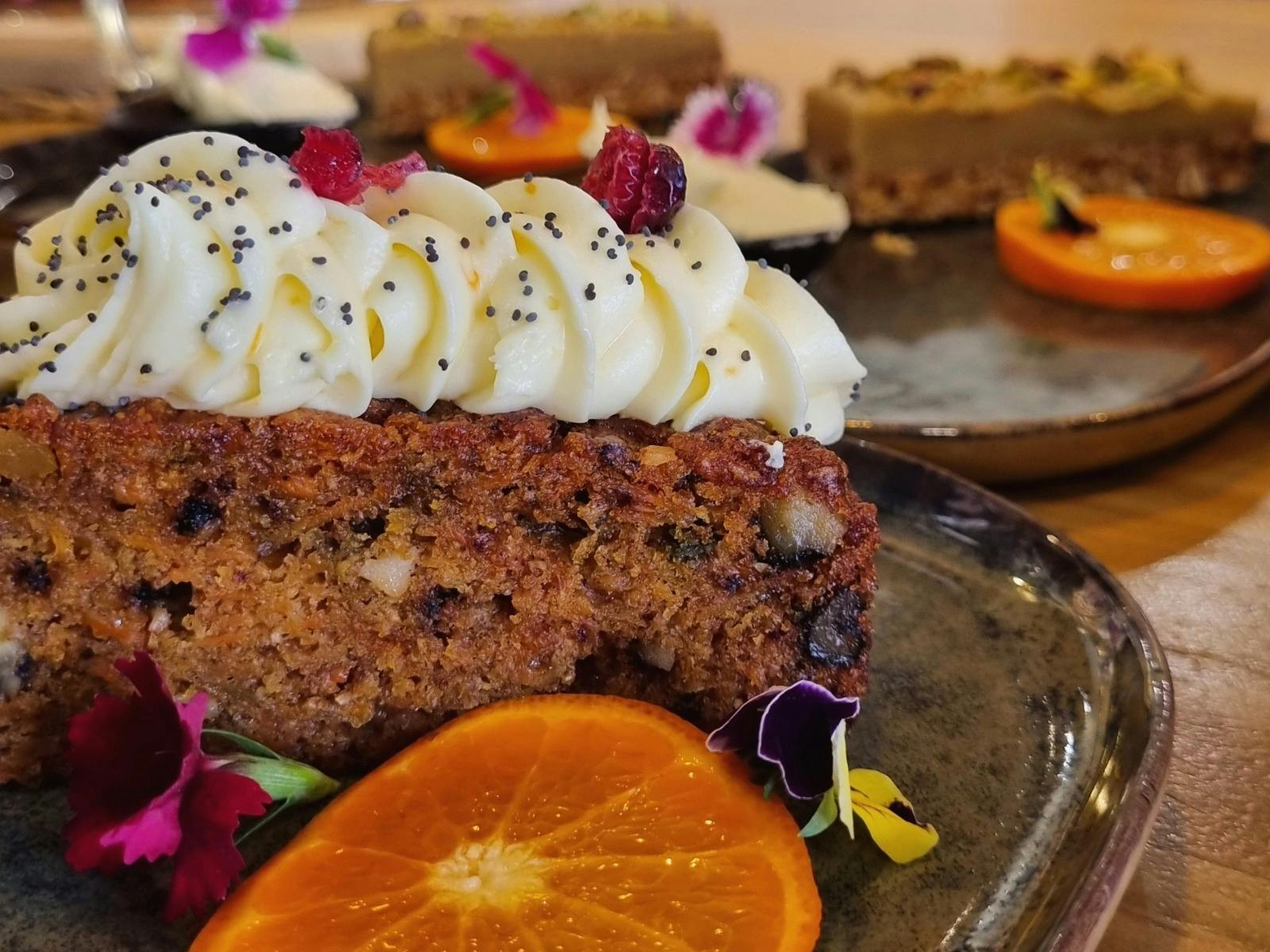 Carrot cake with flowers