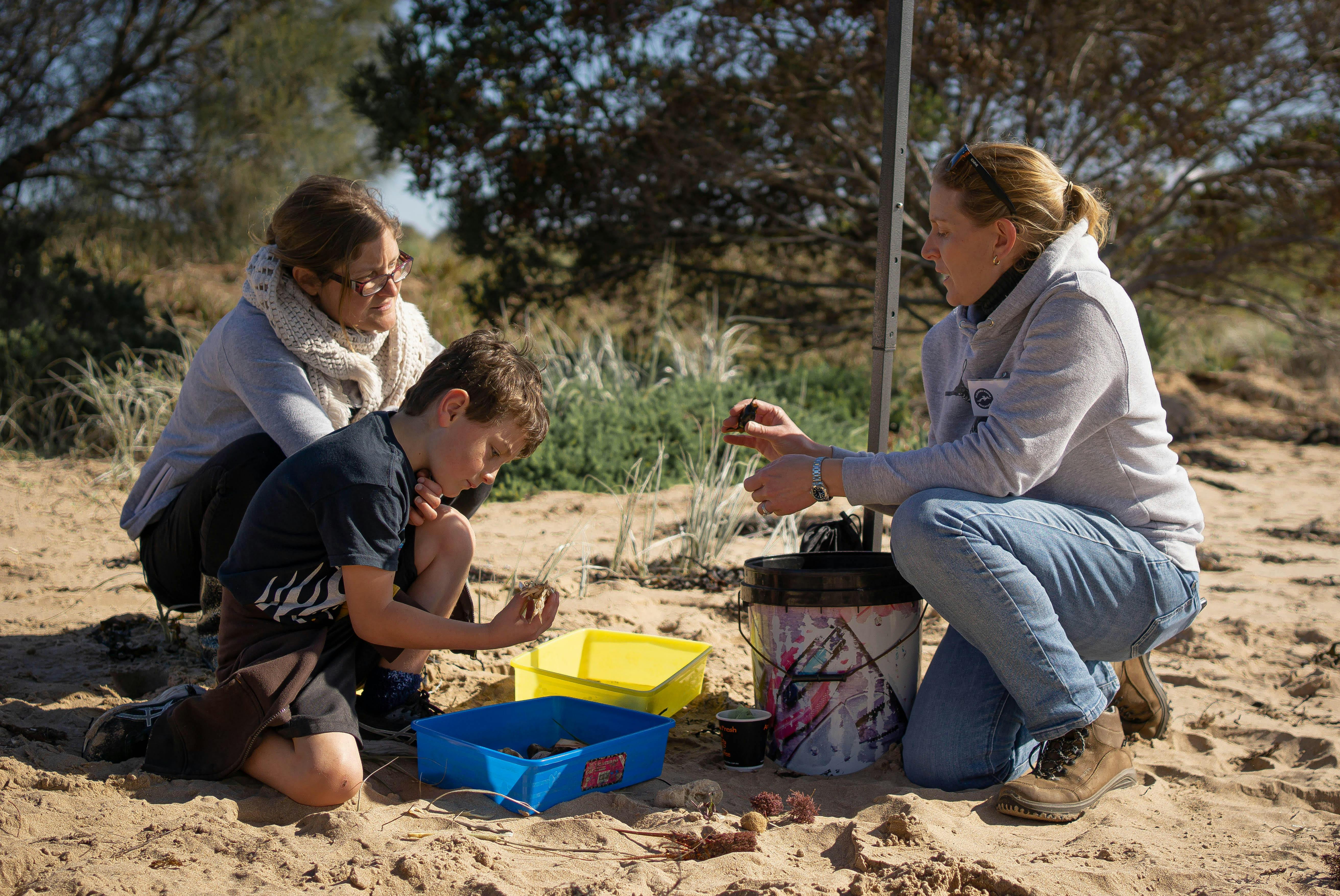 Beachcombing with Fleurieu Marine Education