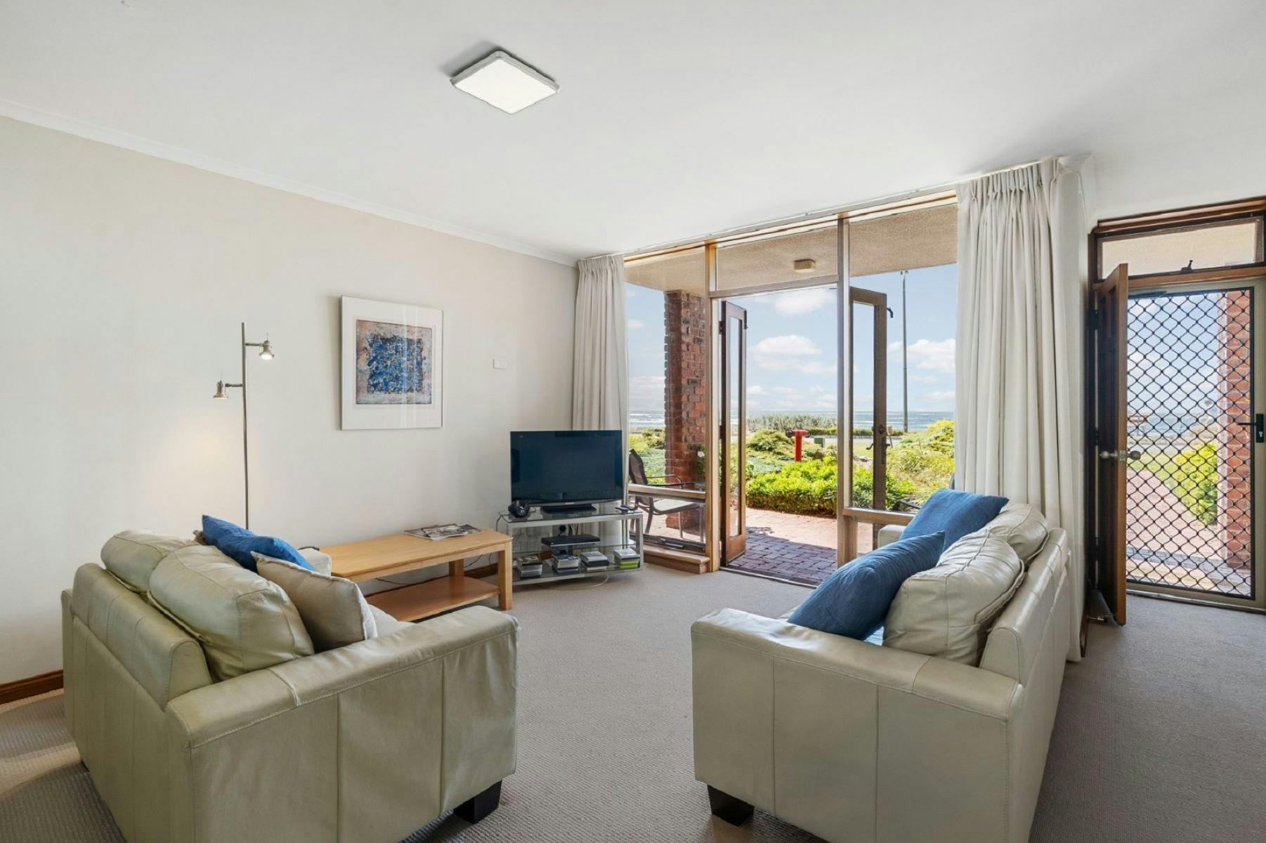 By The Sea Beachfront Apartment