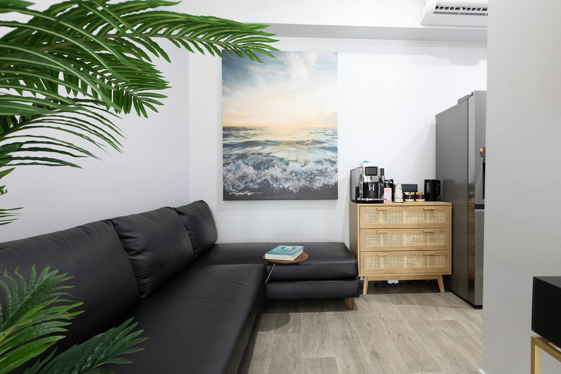 Agnes Cowork