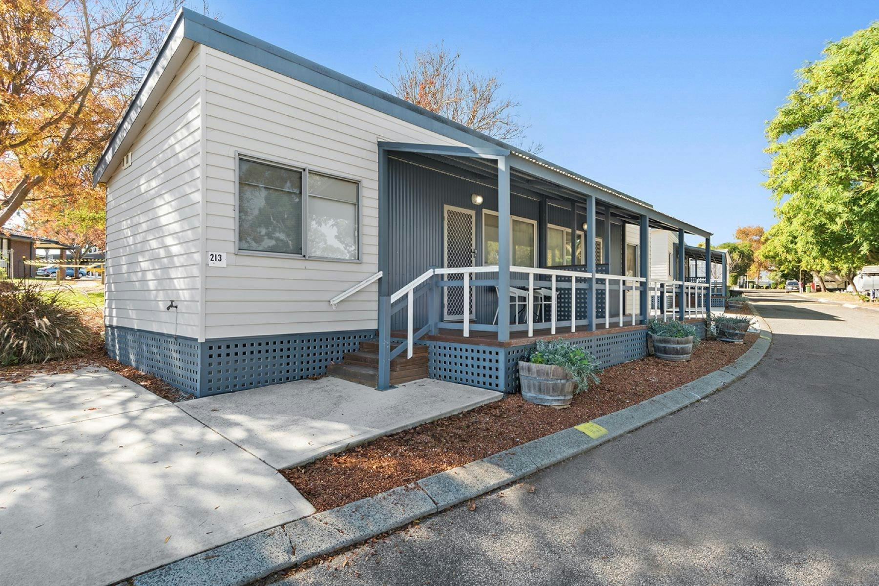 Superior 1 Bedroom Cabin