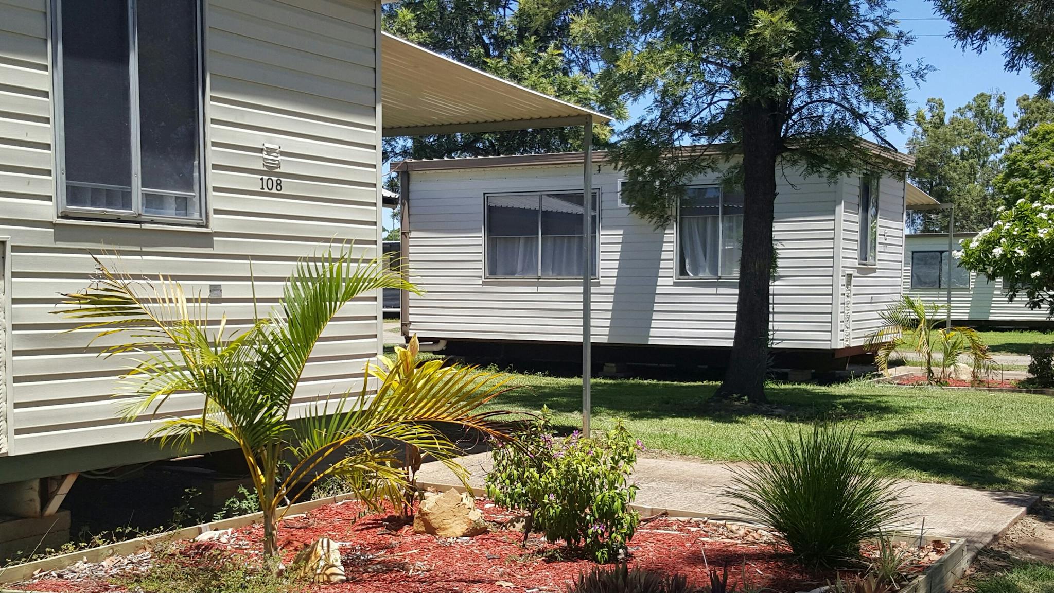 Discovery Parks - Biloela - Standard Cabin Discovery Parks - Biloela - Standard Cabin