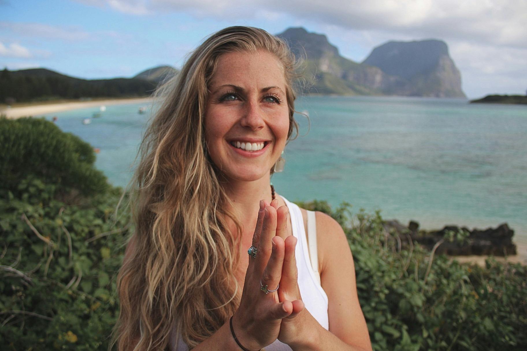 对瑜伽、营养和一切健康充满热情