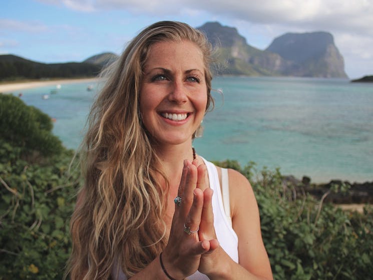 Passionate about yoga, nutrition & all things Wellness