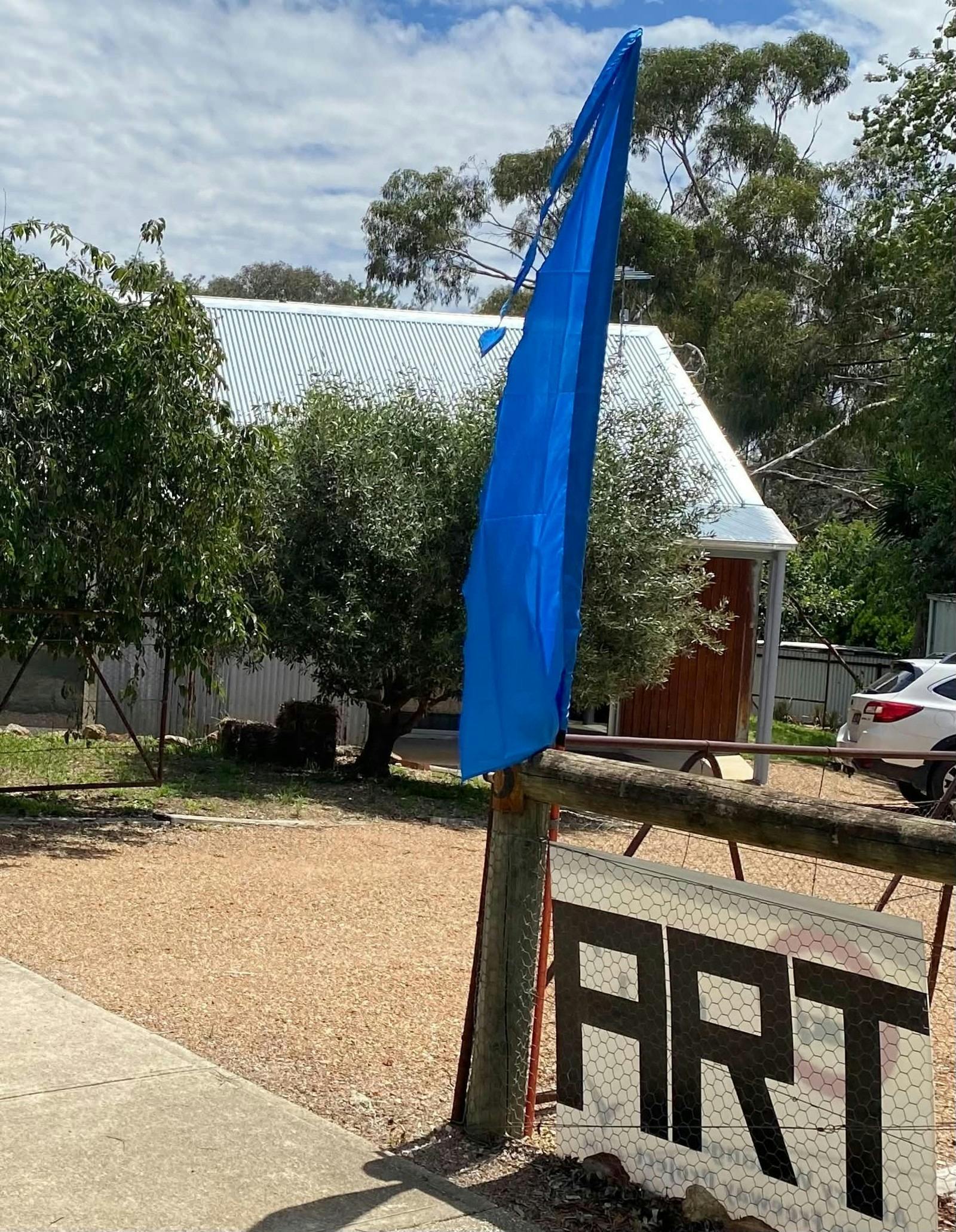 Look out for the blue flag for when the gallery is open