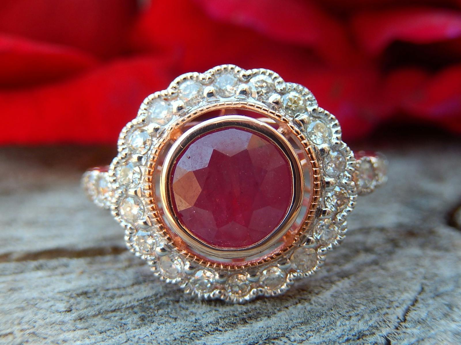 Stunning Vintage and Antique Jewellery