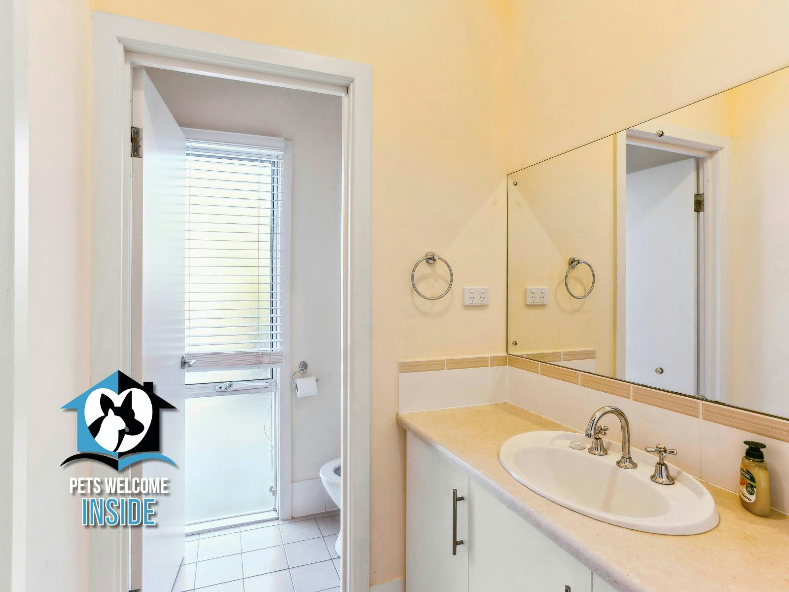 Peaceful Beachside Getaway with Two Living Areas Sleeps Nine