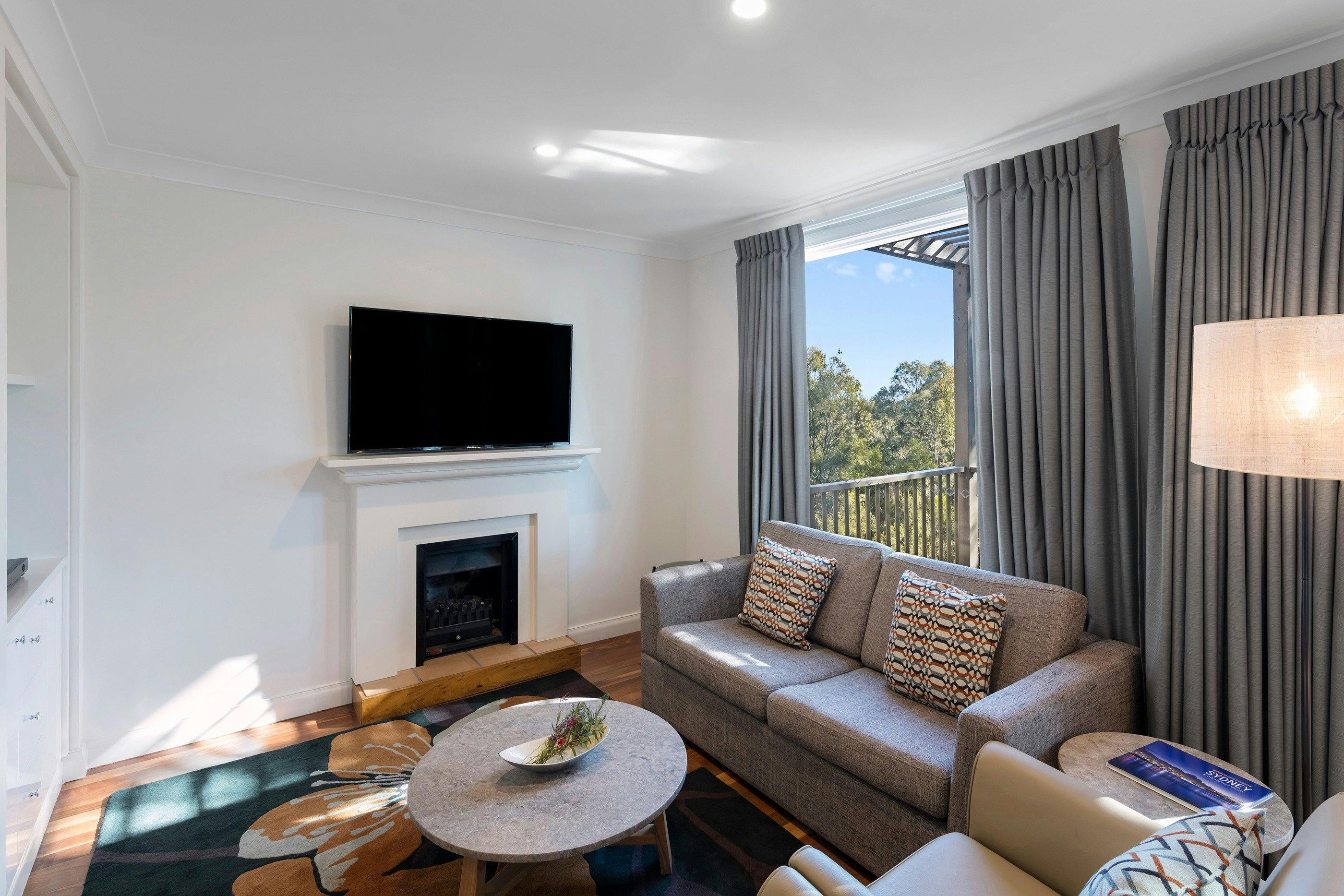 Oaks Cypress Lakes Resort 2 Bedroom Premier Villa Living