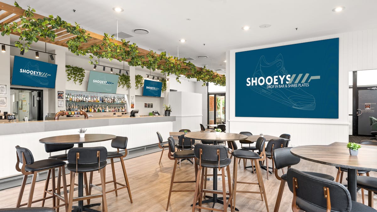 Shooeys Bar
