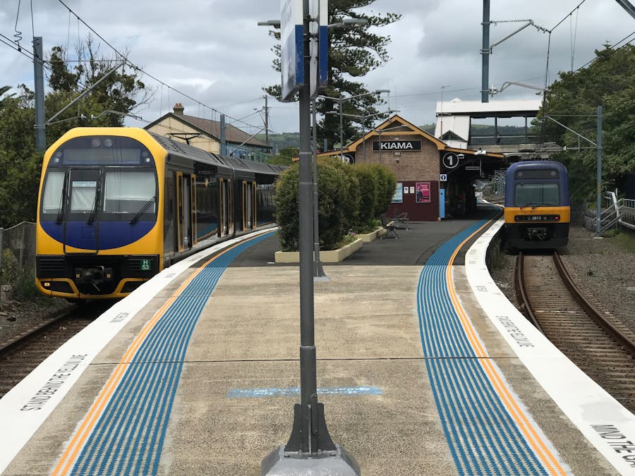 Kiama Train Station Railway Avenue