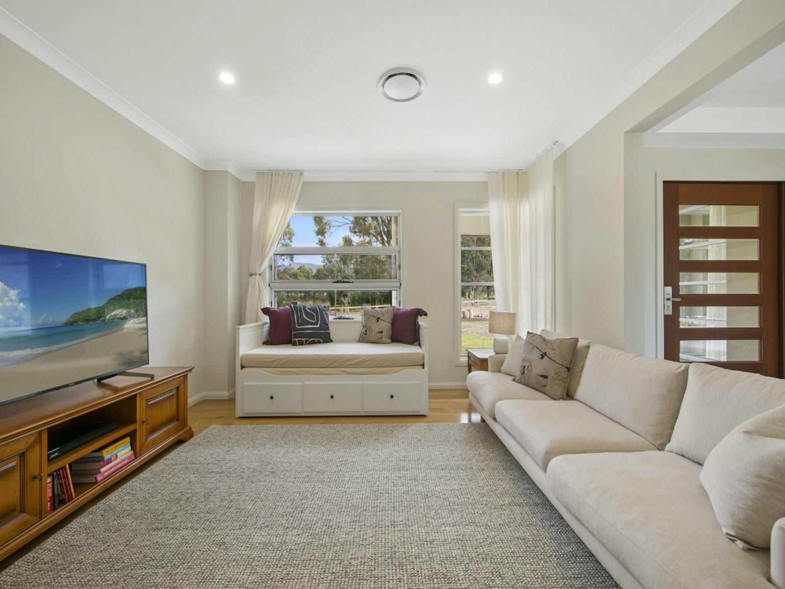 Kalamata Retreat - Lounge Area