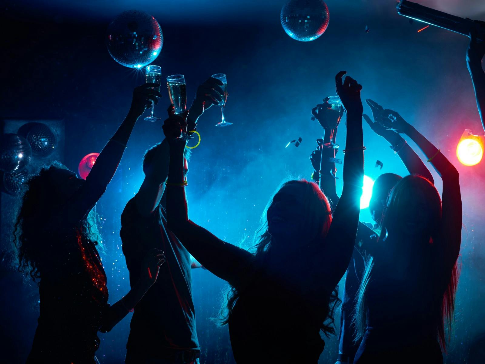 Clubbing for the 30+ Partygoers – Early Bird Party