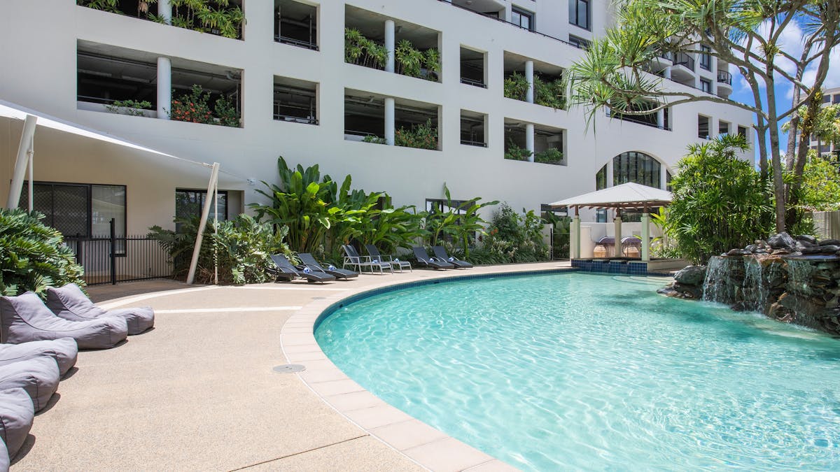 Mantra Esplanade - Swimming Pool