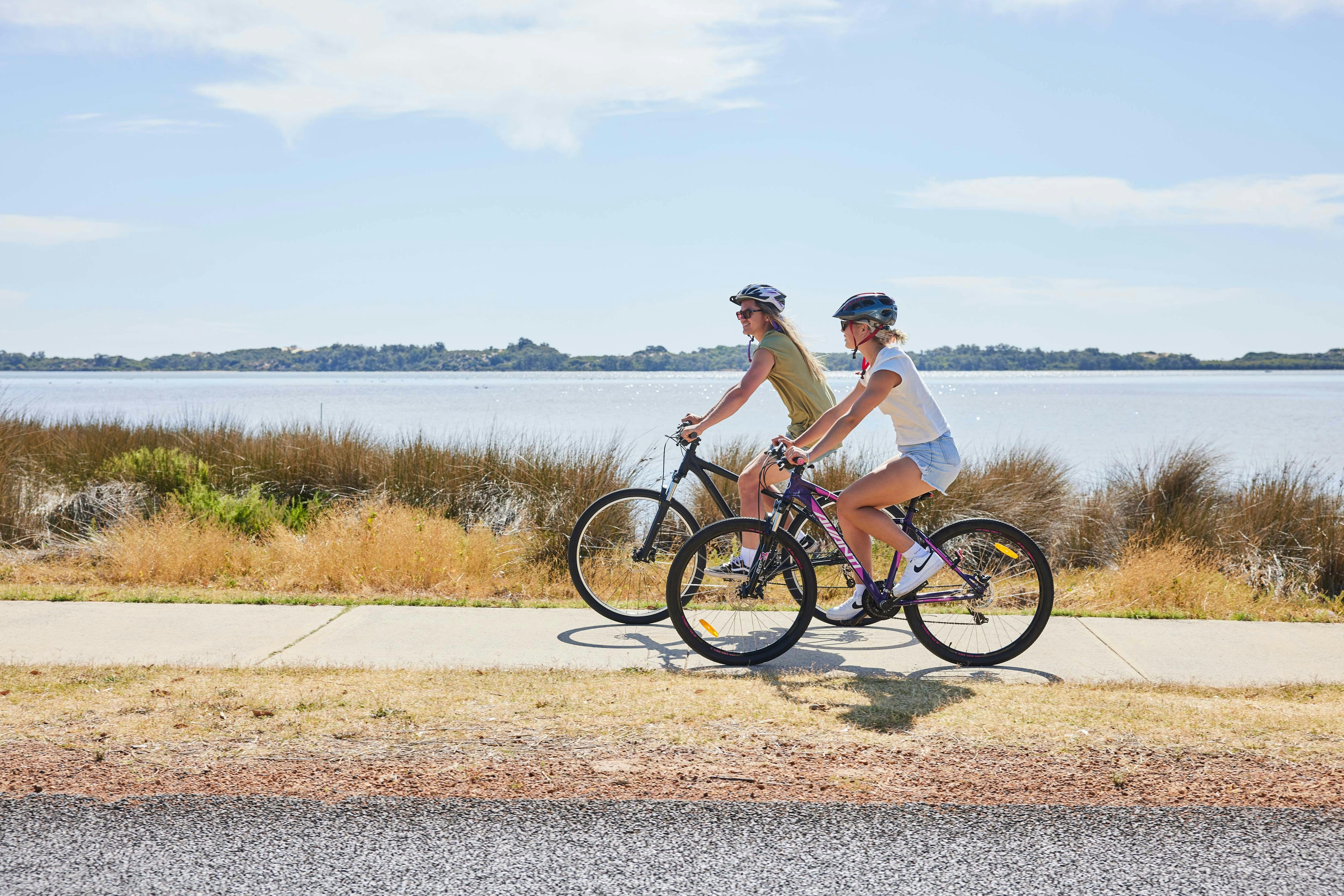Couple riding along the Eaton-Australind Historic Trail