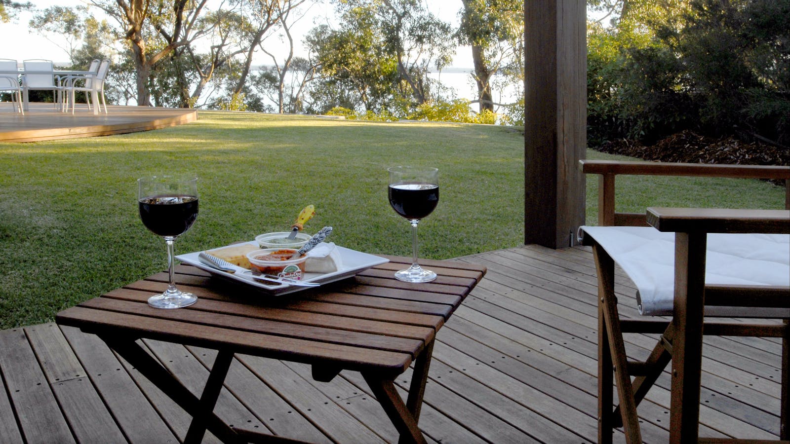 By the Beach B and B Holiday Apartments Shoalhaven South Coast NSW