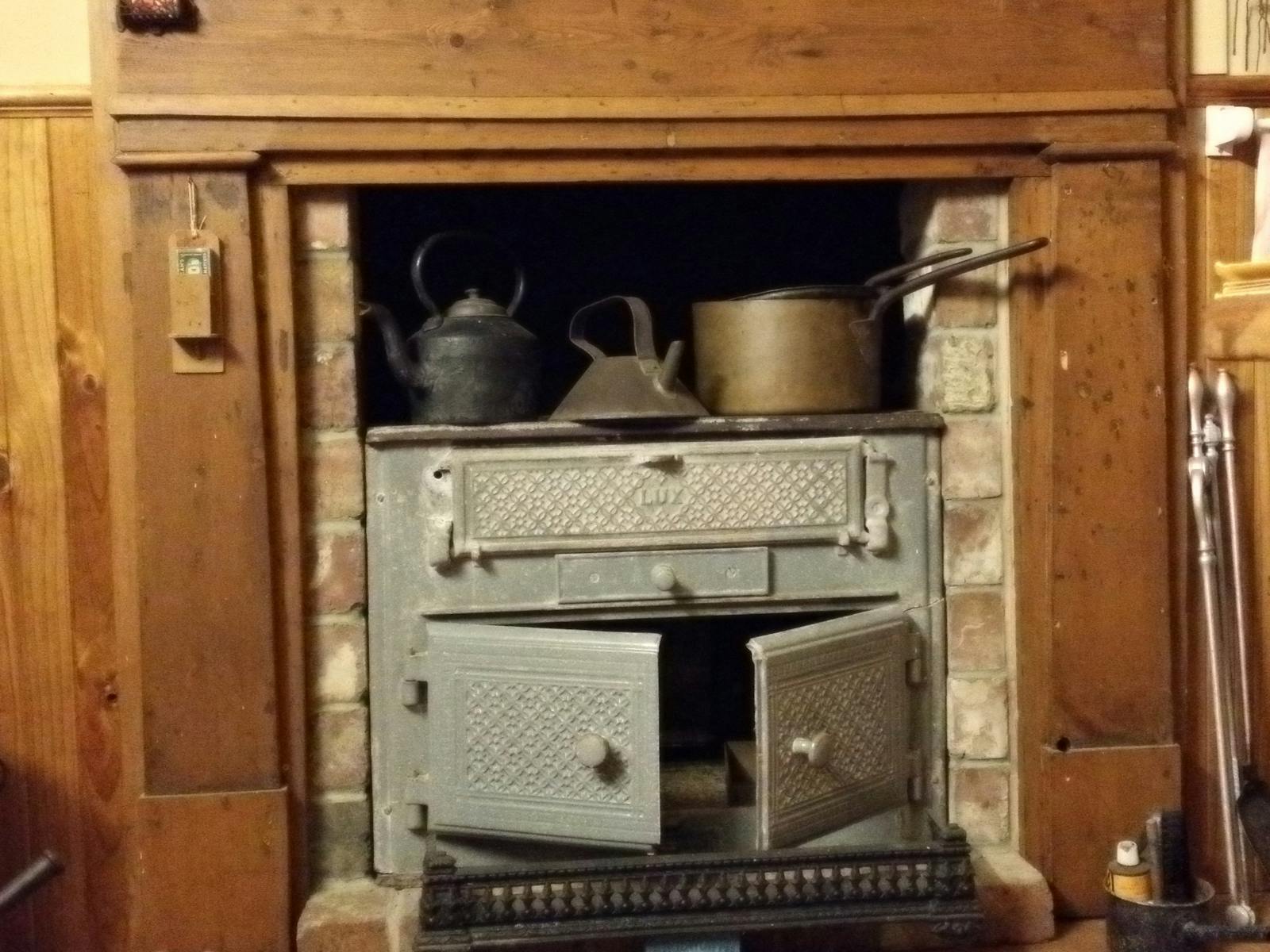 Colonial cooker