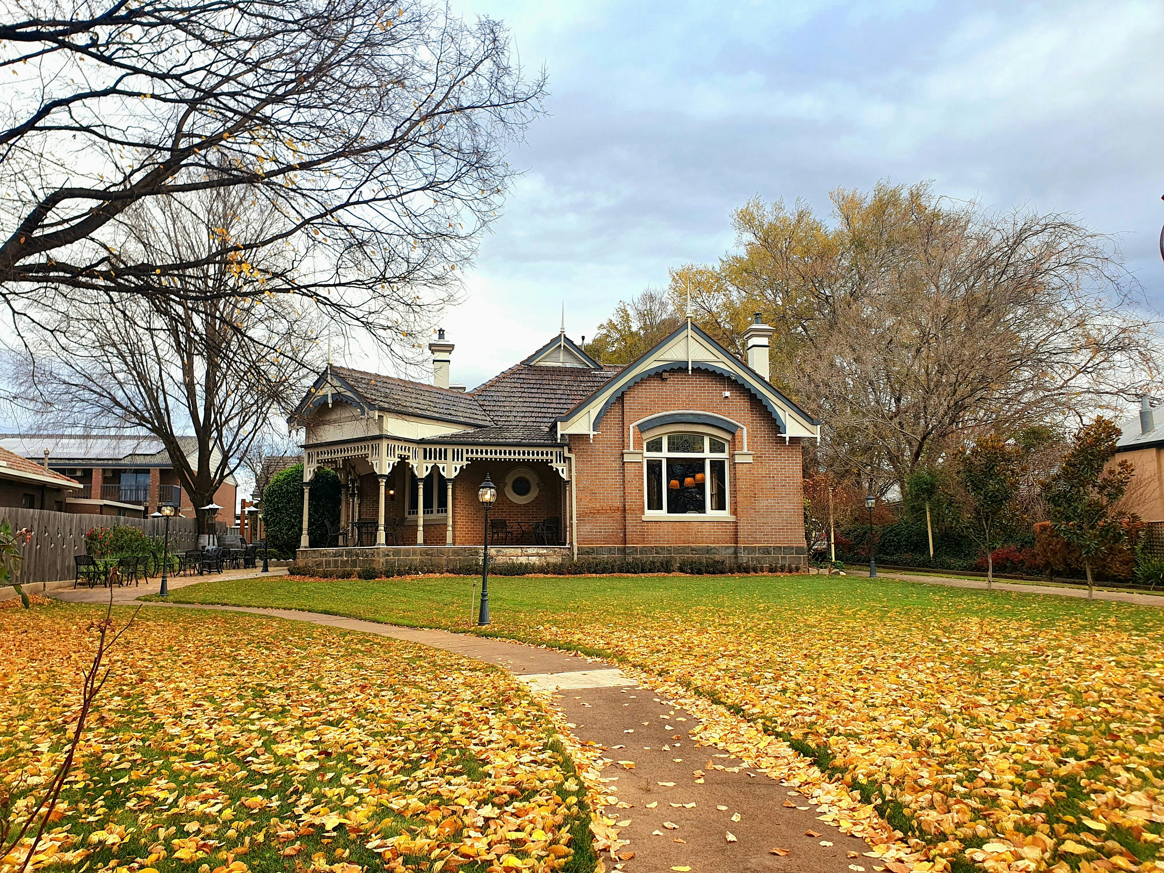 겨울철 시작에 찍은 문화유산 건물의 아름다운 풍경
