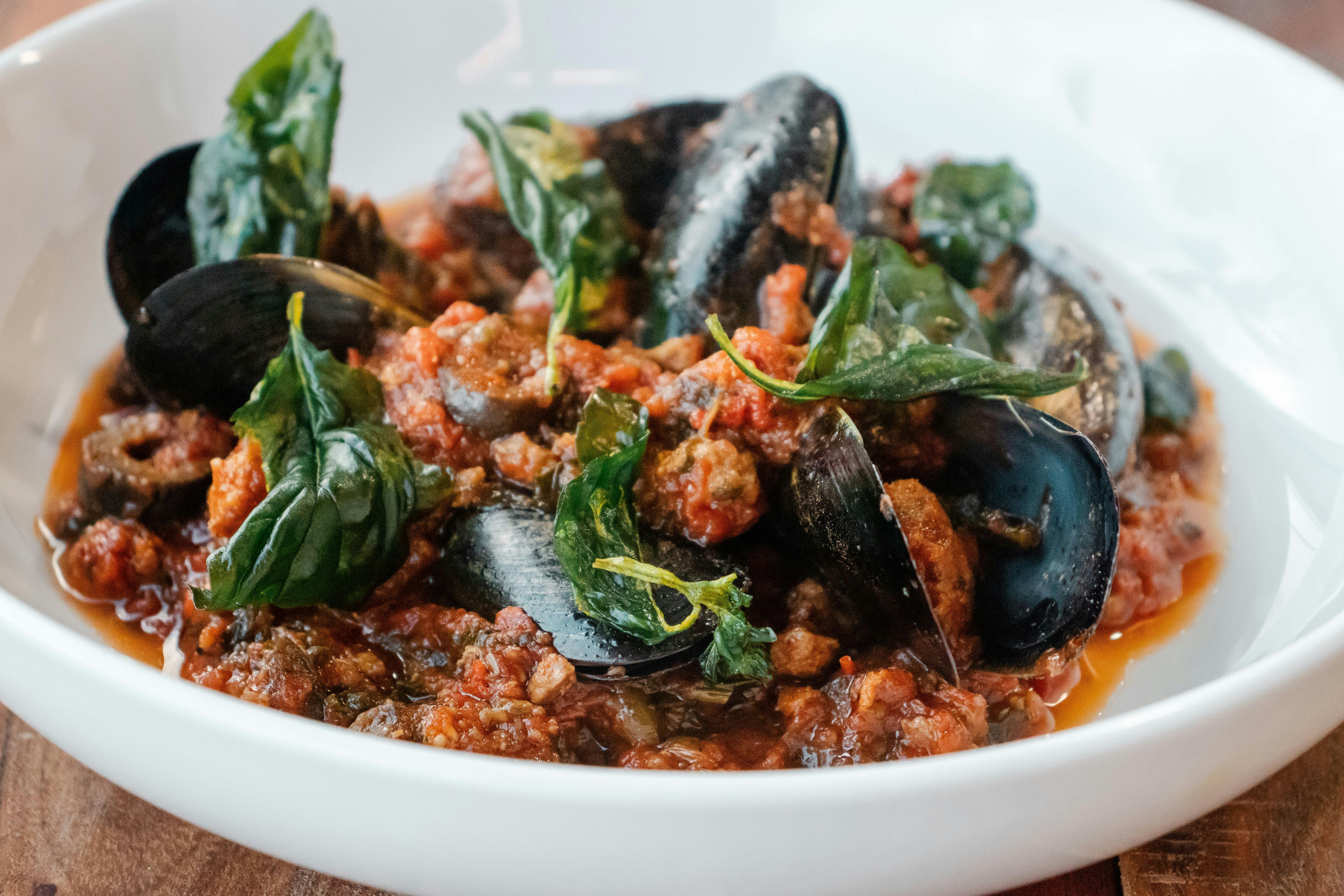 쿠라종의 셈브레이스 지중해식 몰타 해산물 홍합 요리.