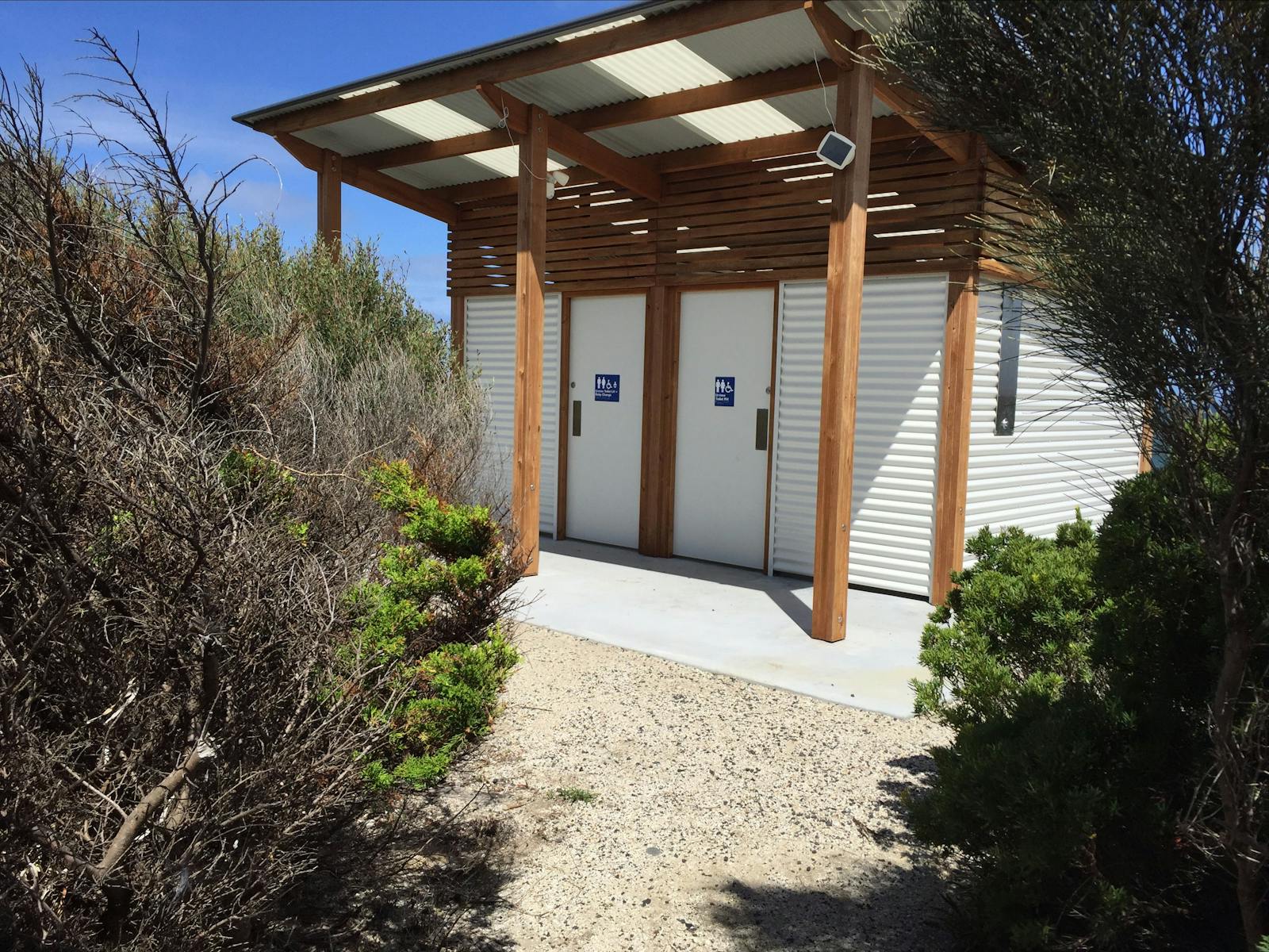 Facilities close by to the free gas barbecue at Whitemark Foreshore Flinders Island Tasmania