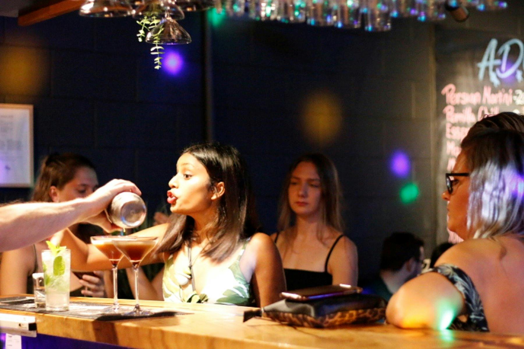 Dom’s Bar & Lounge