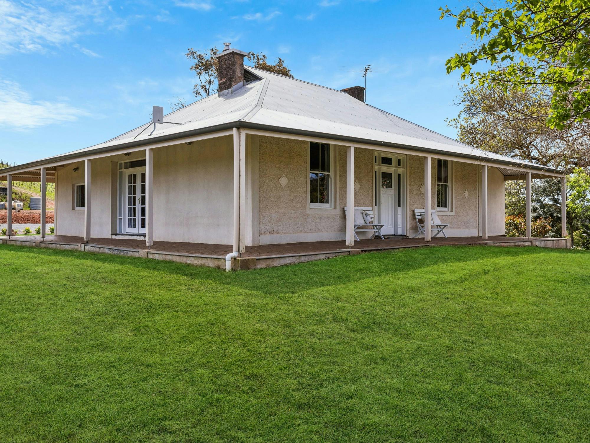 Greenleaf Vineyard Cottage