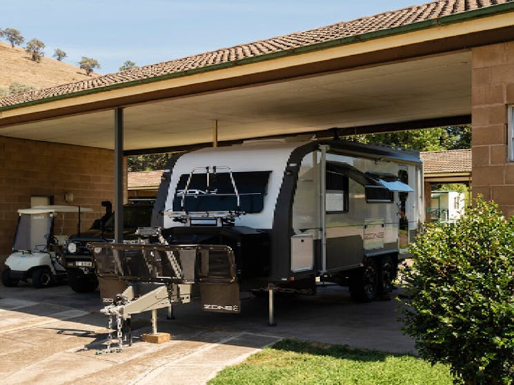 Gundagai Cabins & Tourist Park under cover parking for caravans