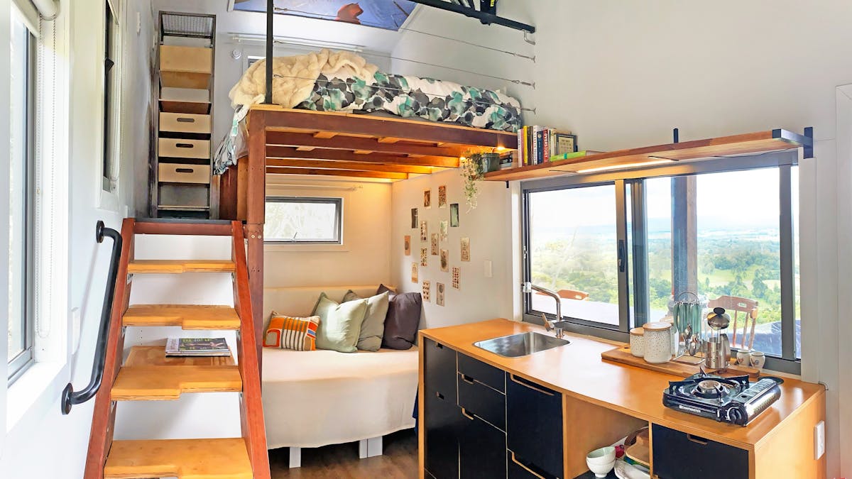 The Avocado Tree Farm, Claudine, interior