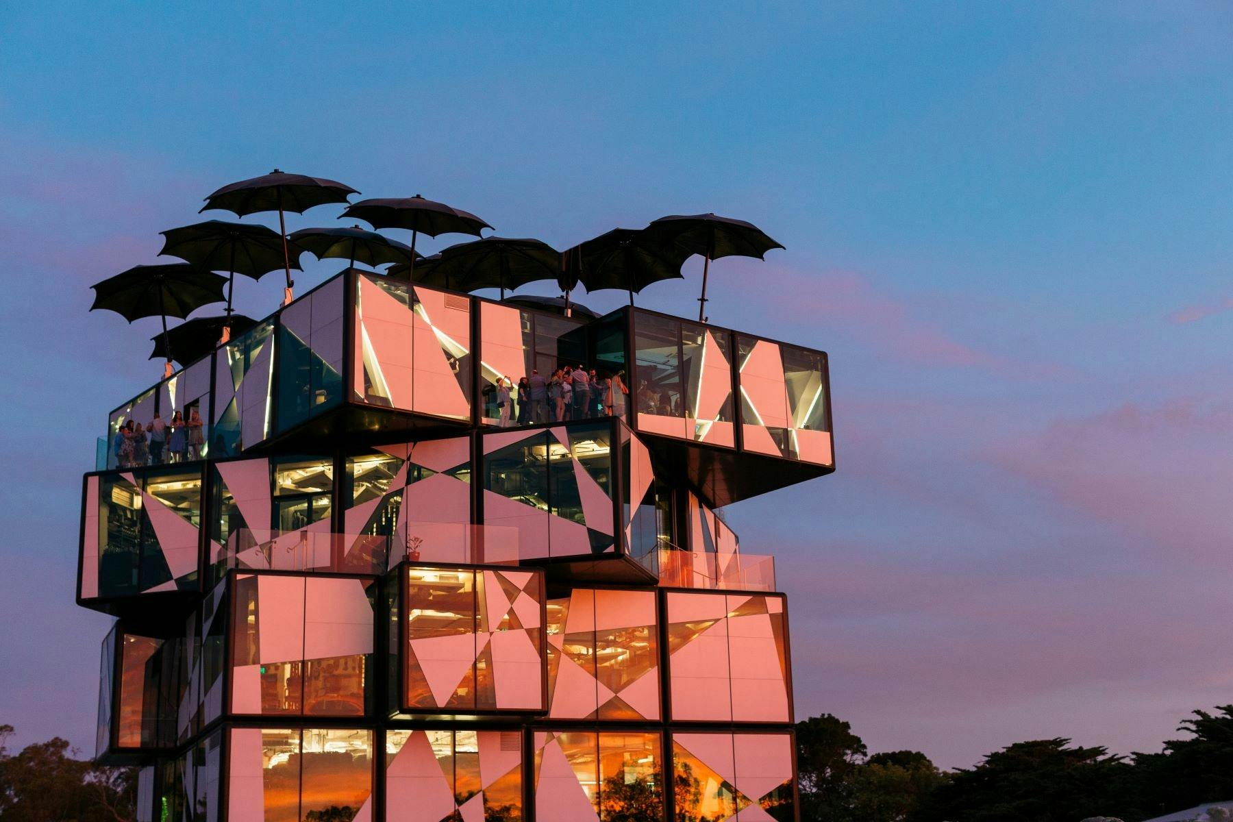SummerVines:  Sunset Dinner @ the d'Arenberg Cube