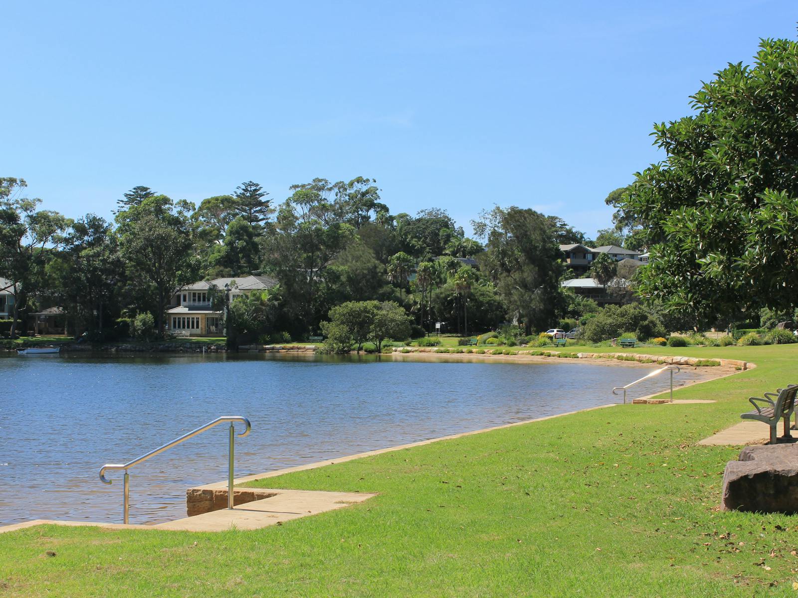 Winnererremy Bay waters edge