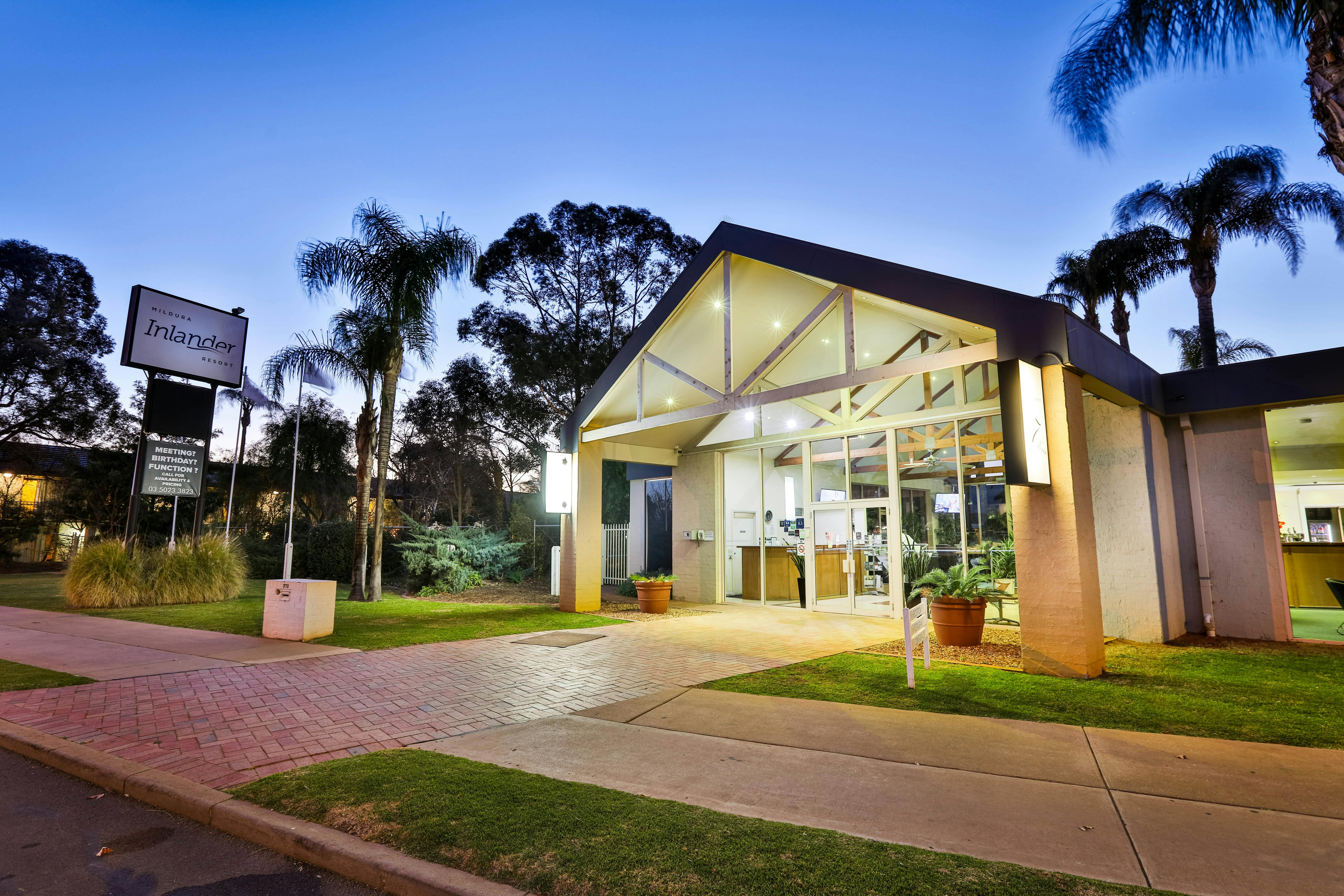 Mildura Inlander Resort NSW Holidays & Things to Do
