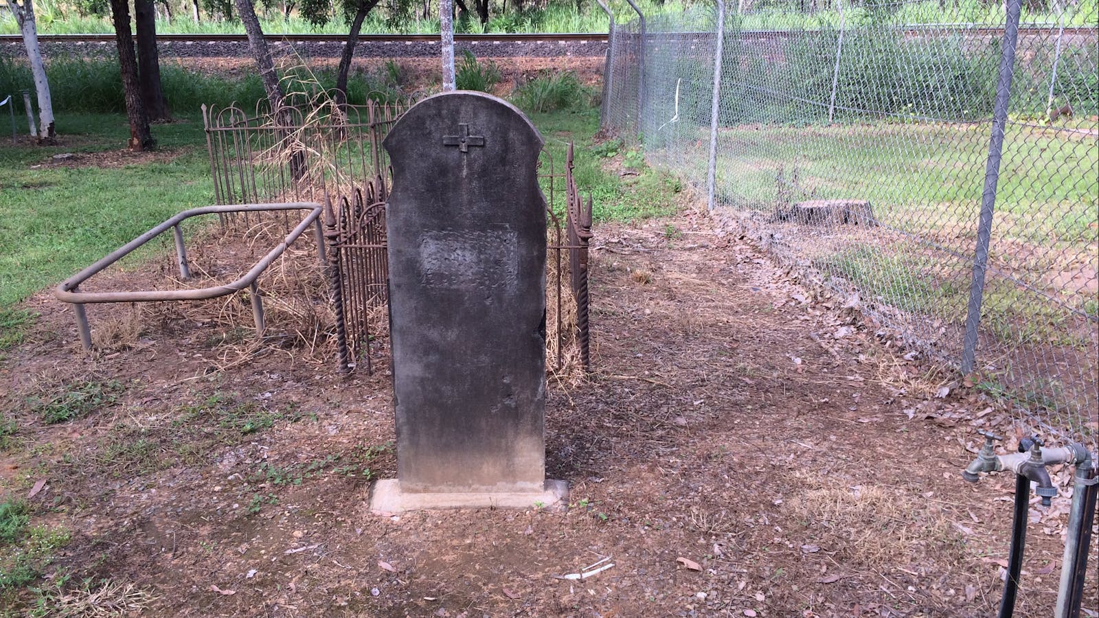 Photo of rudimentary graves at the cemetery.