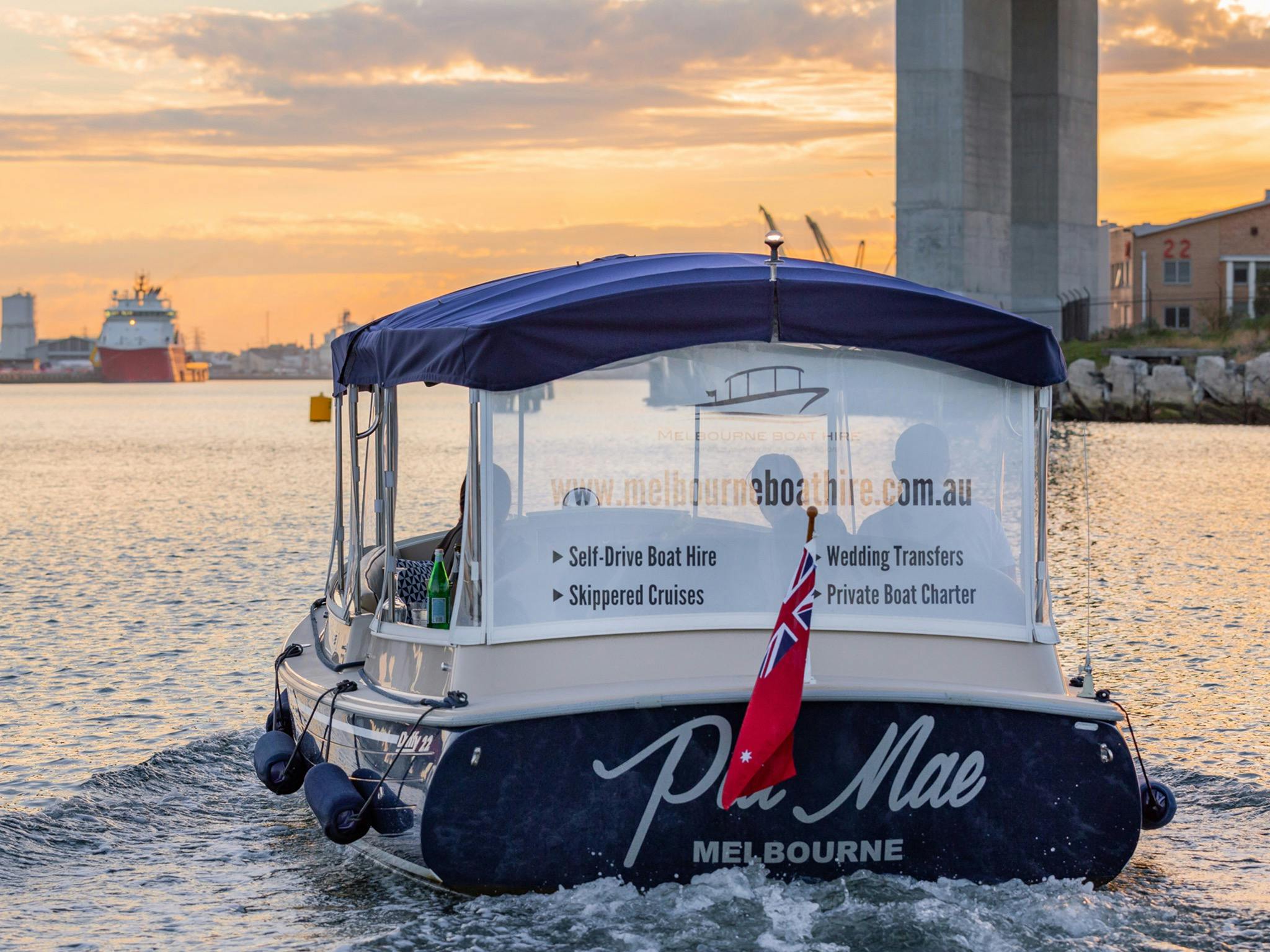 Melbourne Self-Drive Boat Hire - Sunset cruise