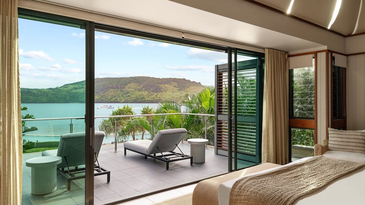Yacht Club Villas
